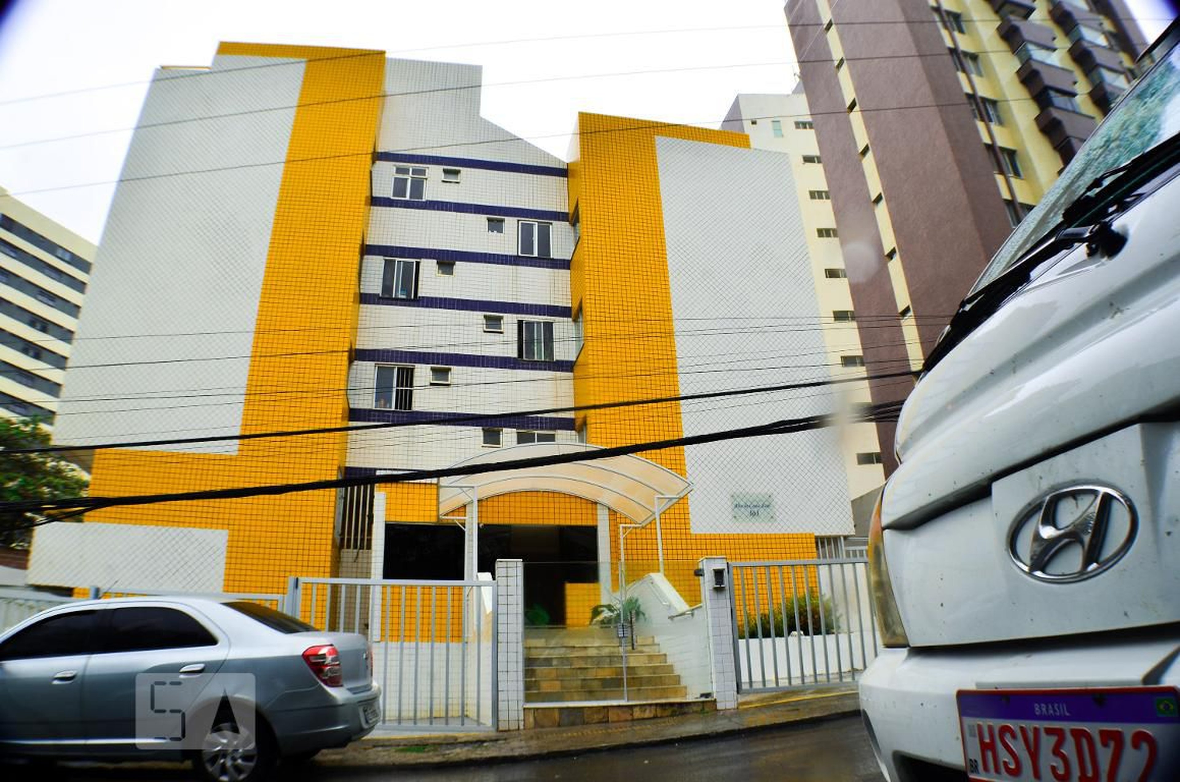 Fachada Condomínio em Rua João Mendes da Costa Filho, 363