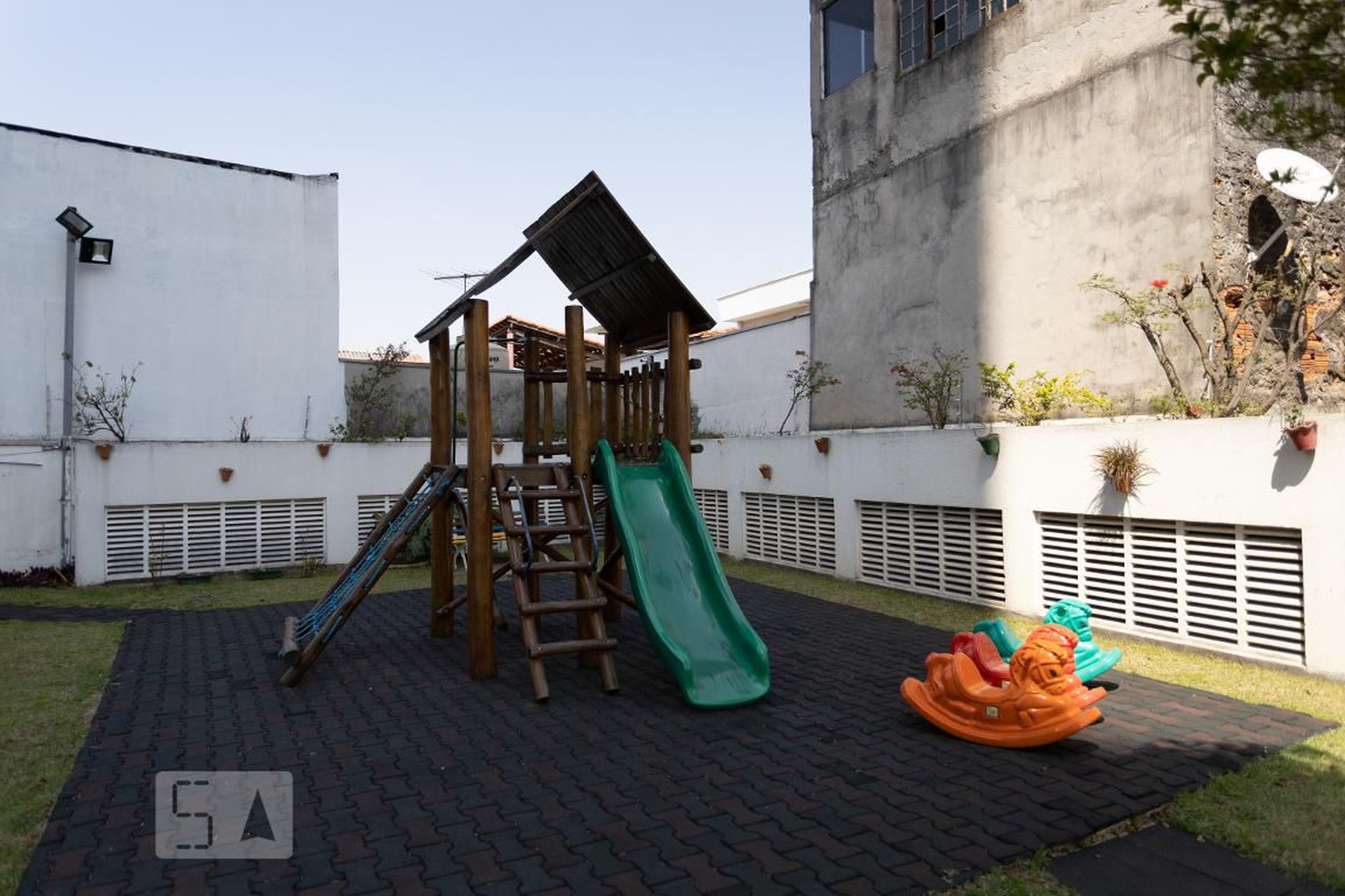 Playground - Villa Di Fiori