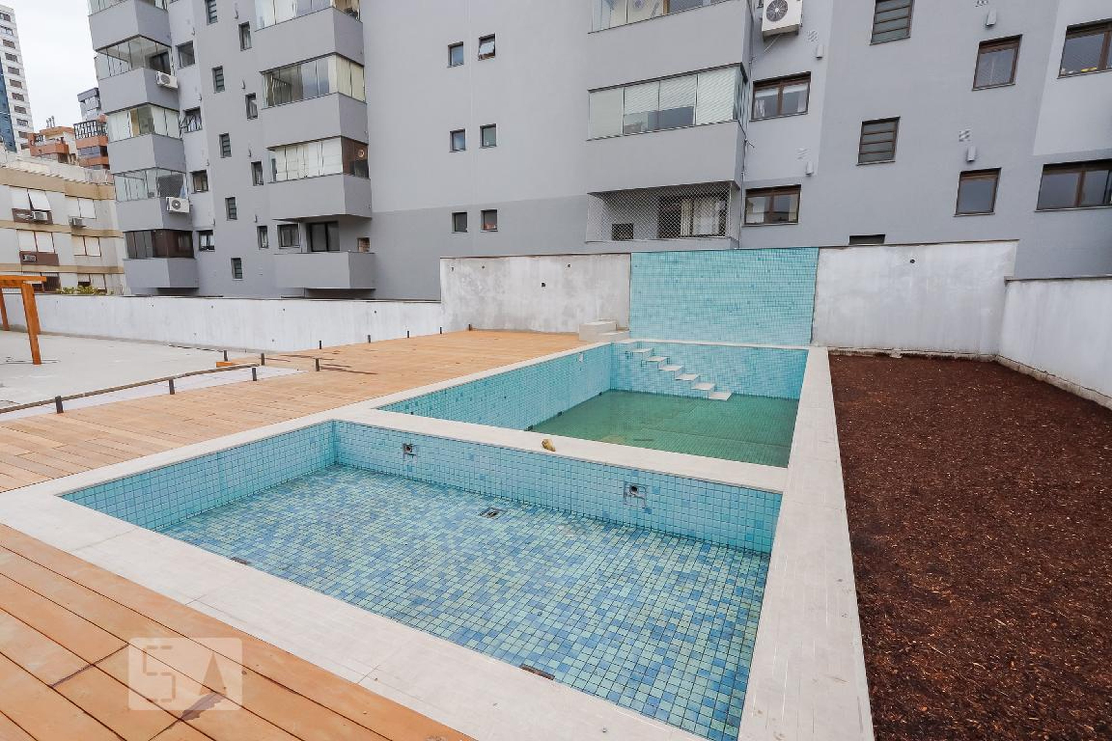 PISCINA - Maximiliano