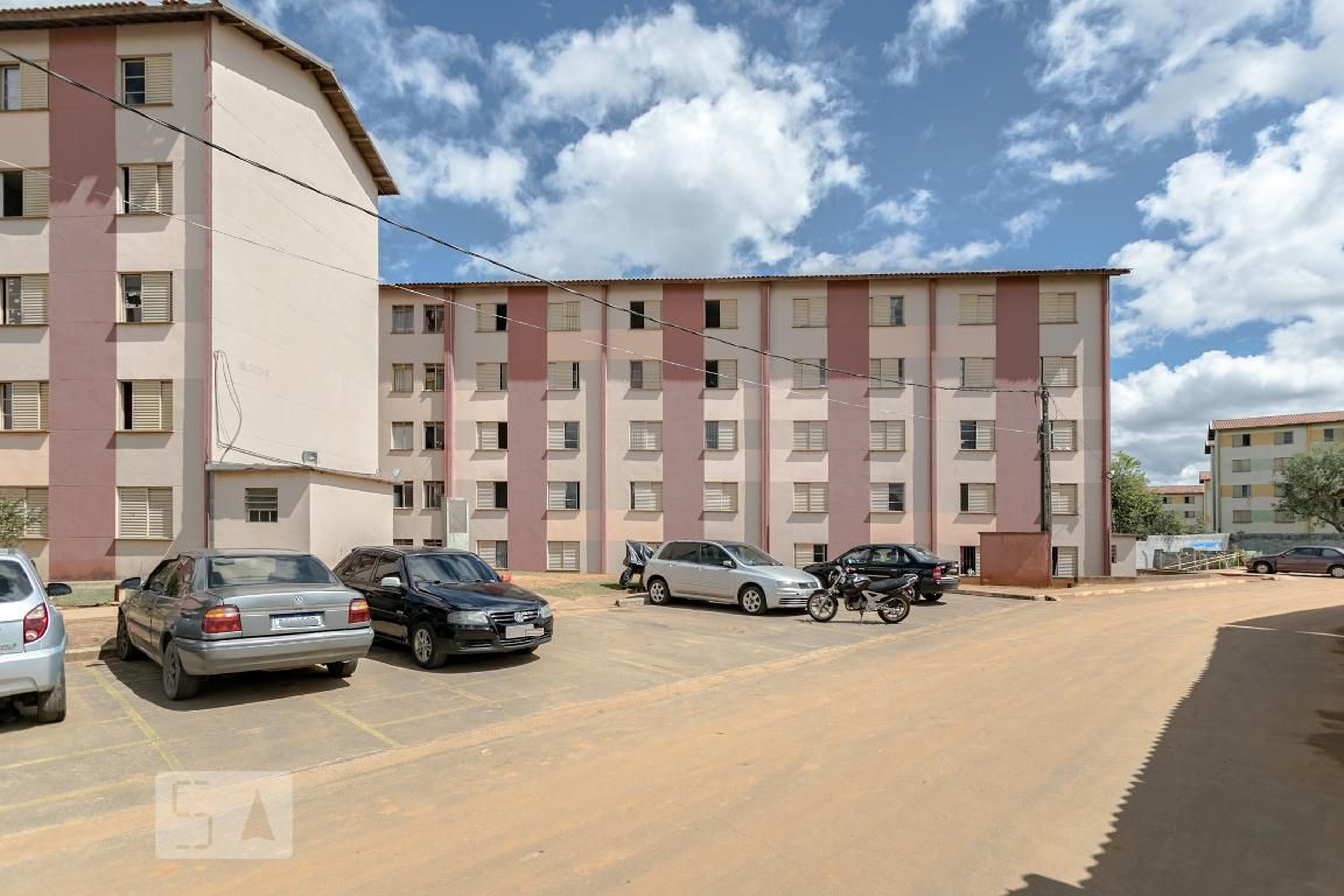 Fachada Condomínio em Rua Avelino Faria de Souza Franco, 1060