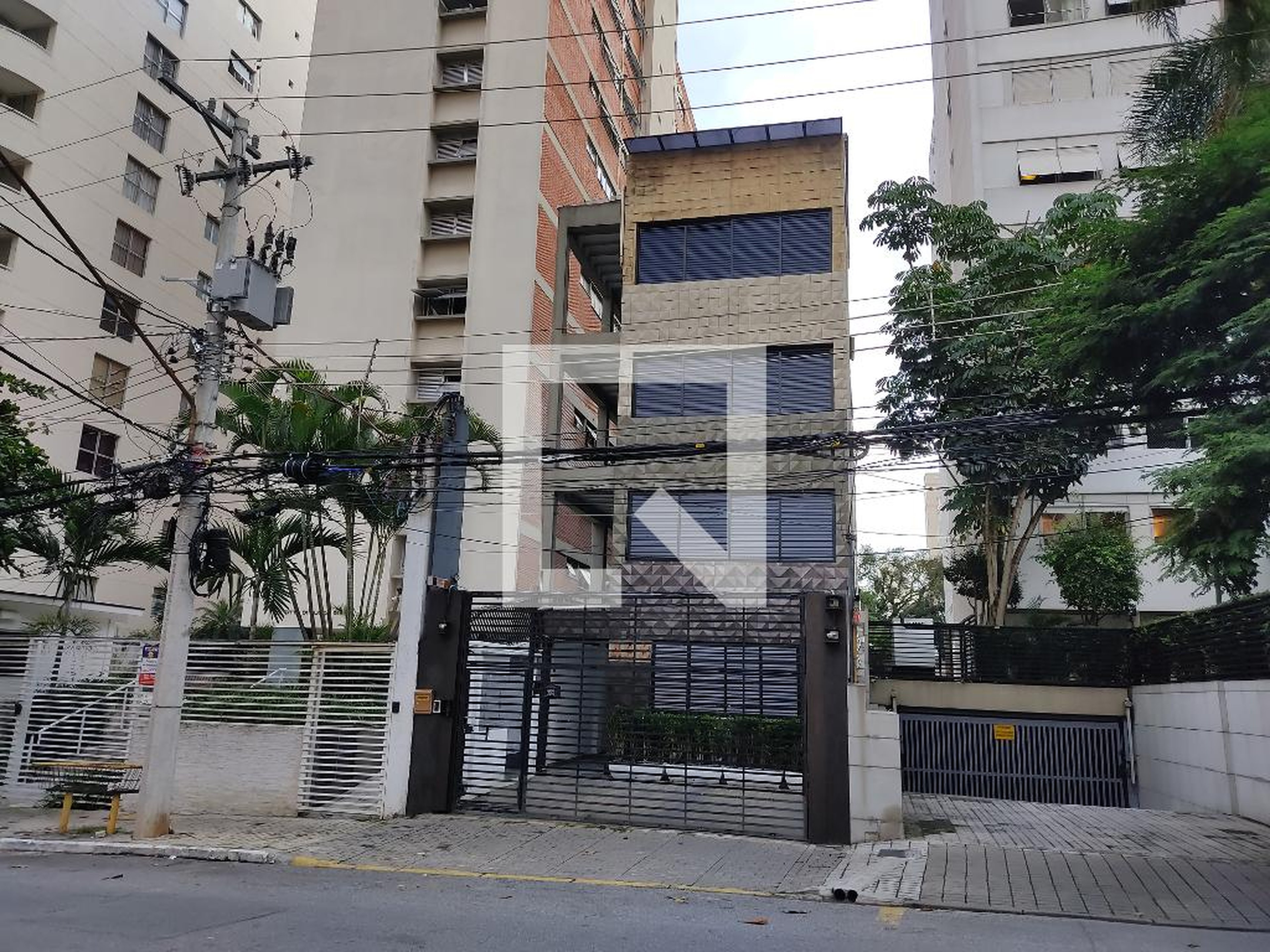 Fachada do prédio Condomínio Itapicuru 498