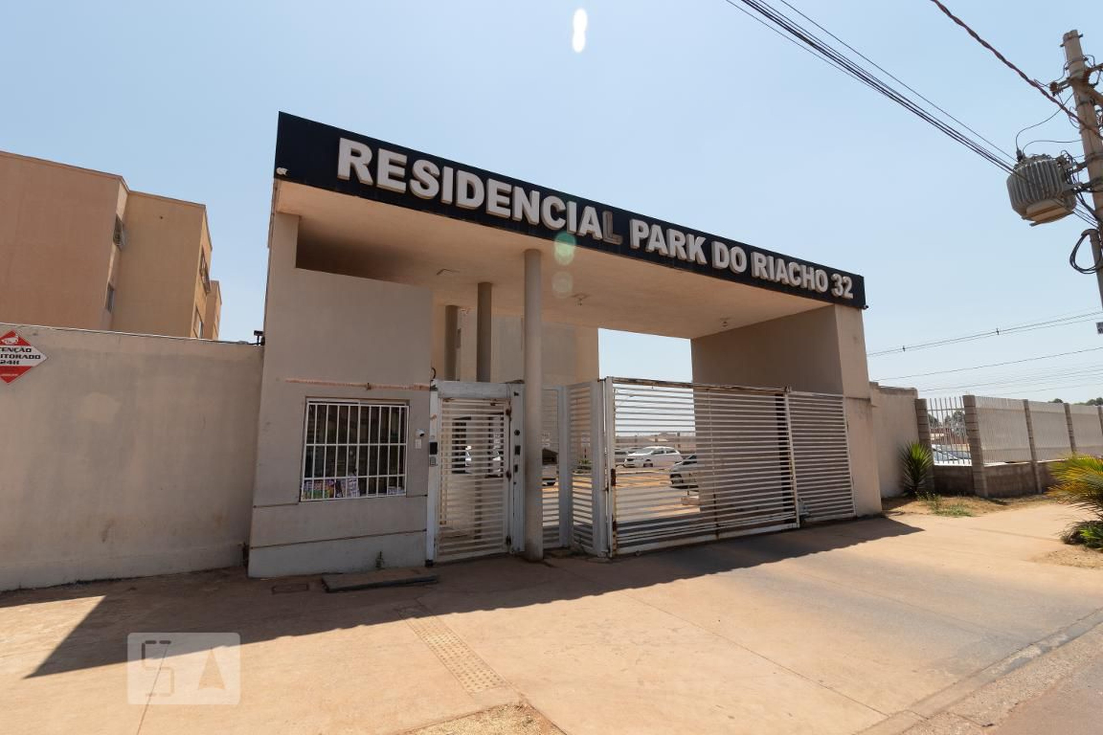 Fachada do Condomínio Condomínio em Qs 15 Conjunto 1, 3