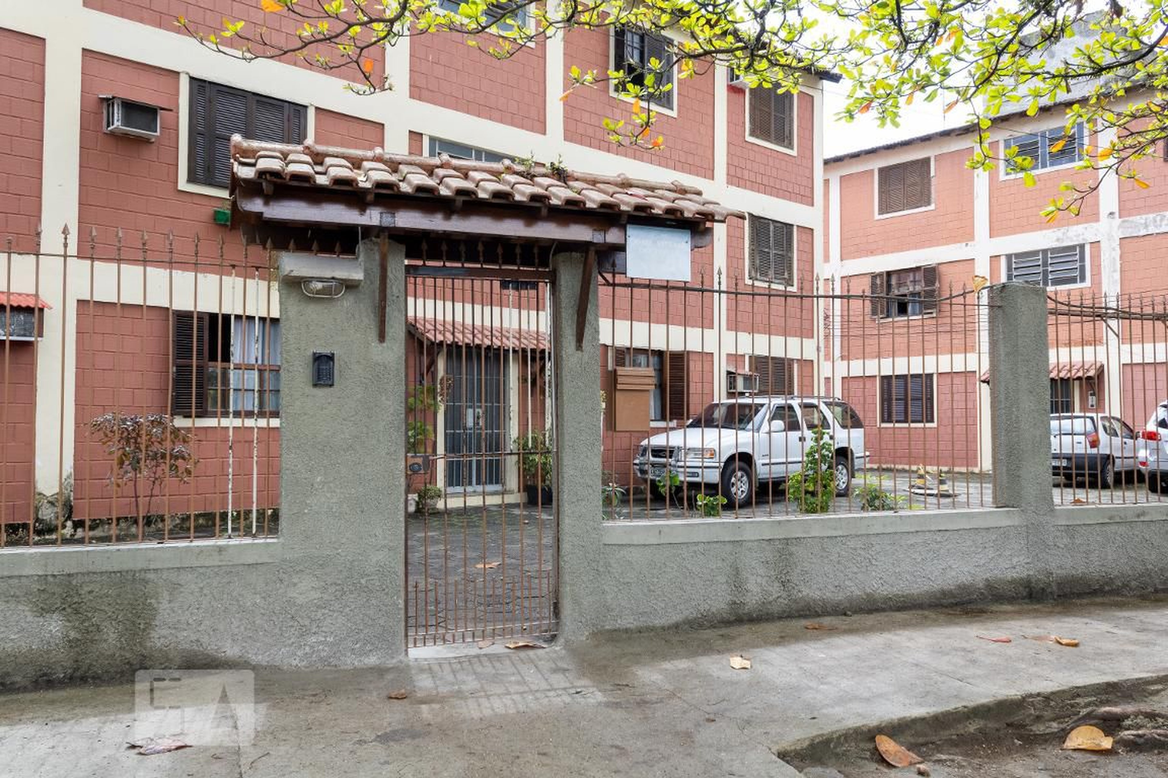 Fachada do Prédio Condomínio Village do Tingui