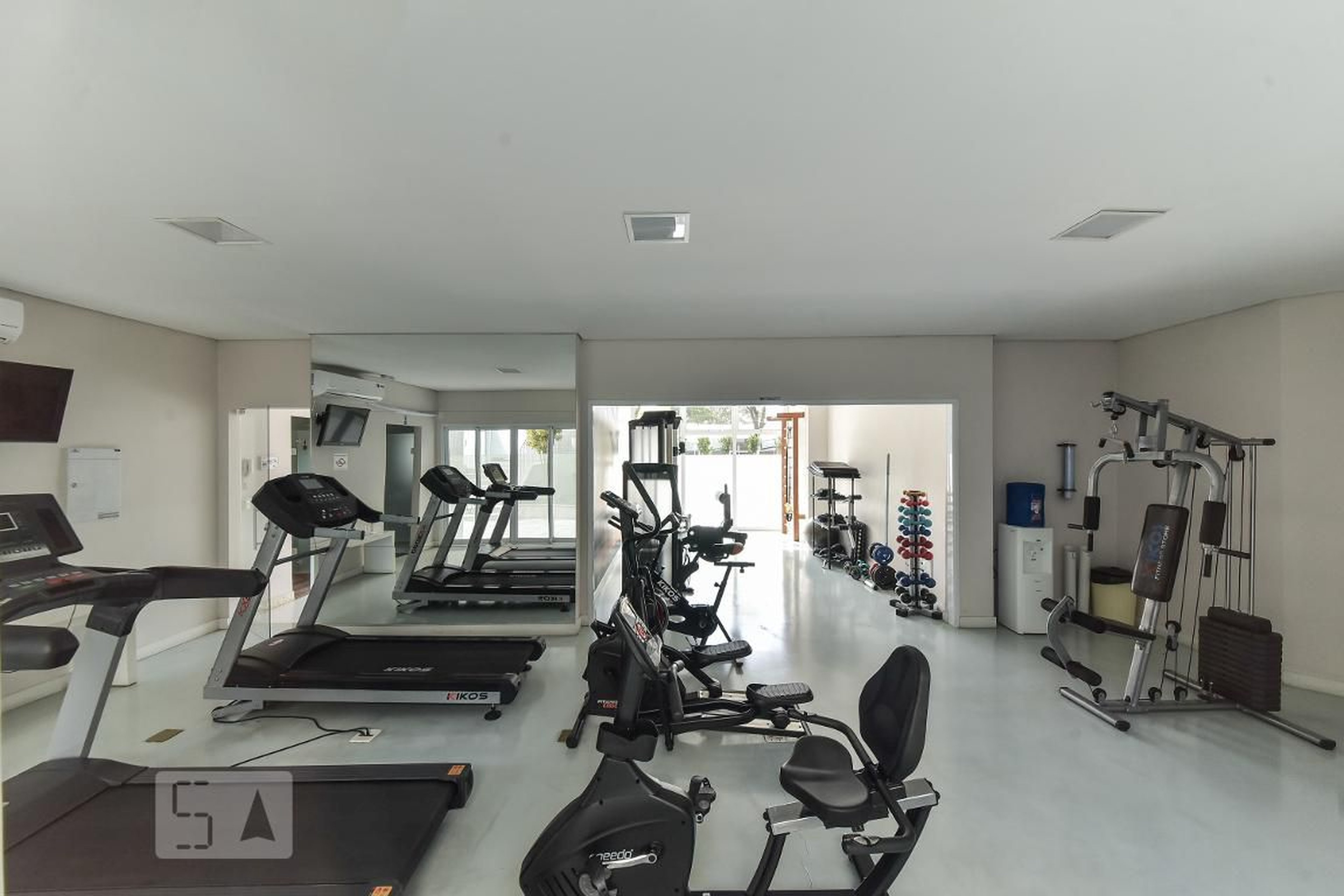 Academia - Diamond Residence