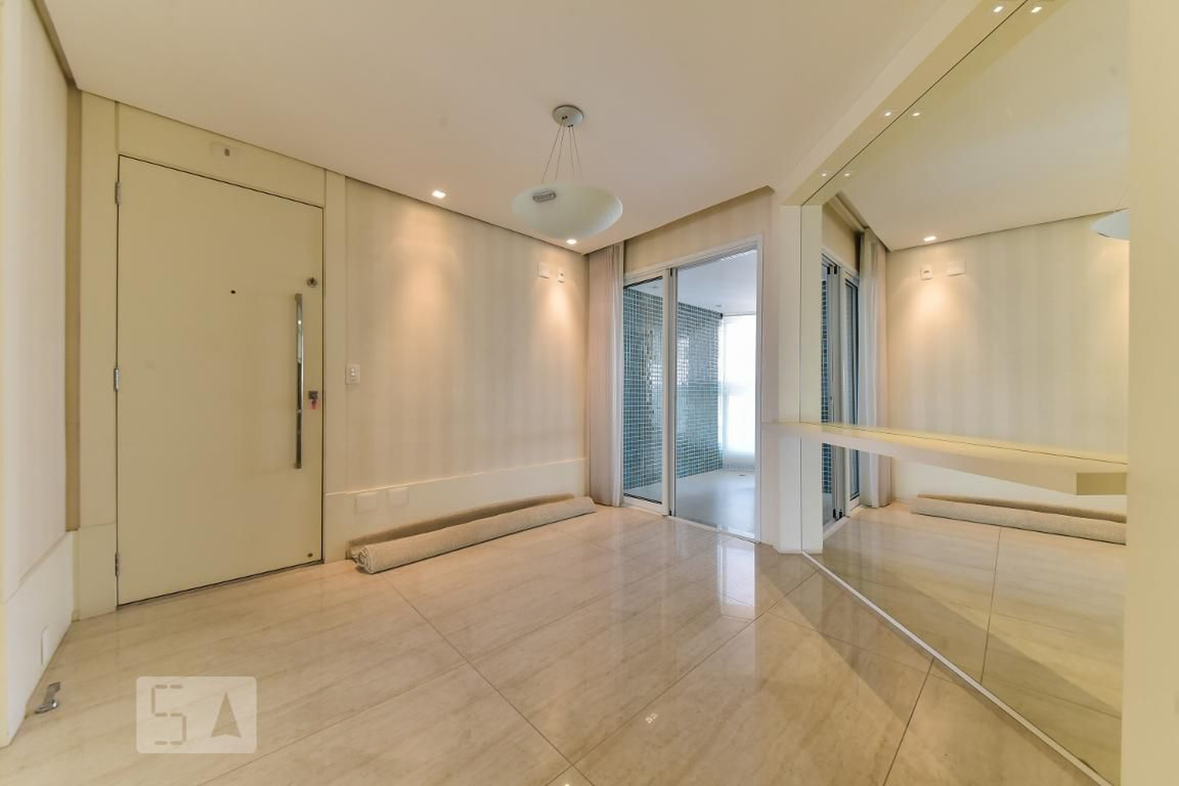 Hall - Diamond Residence