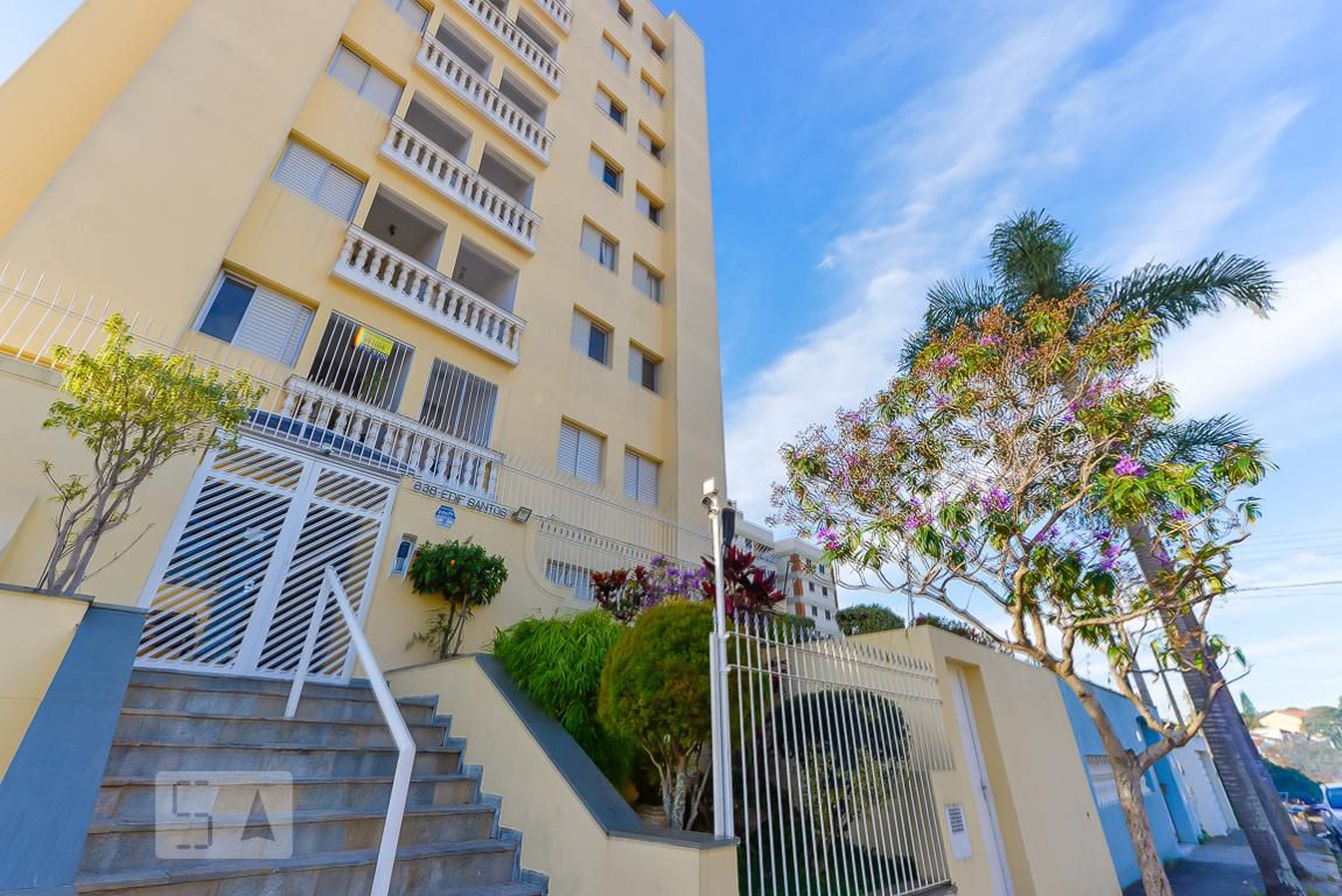 Fachada Condomínio em Rua Capistrano de Abreu, 638