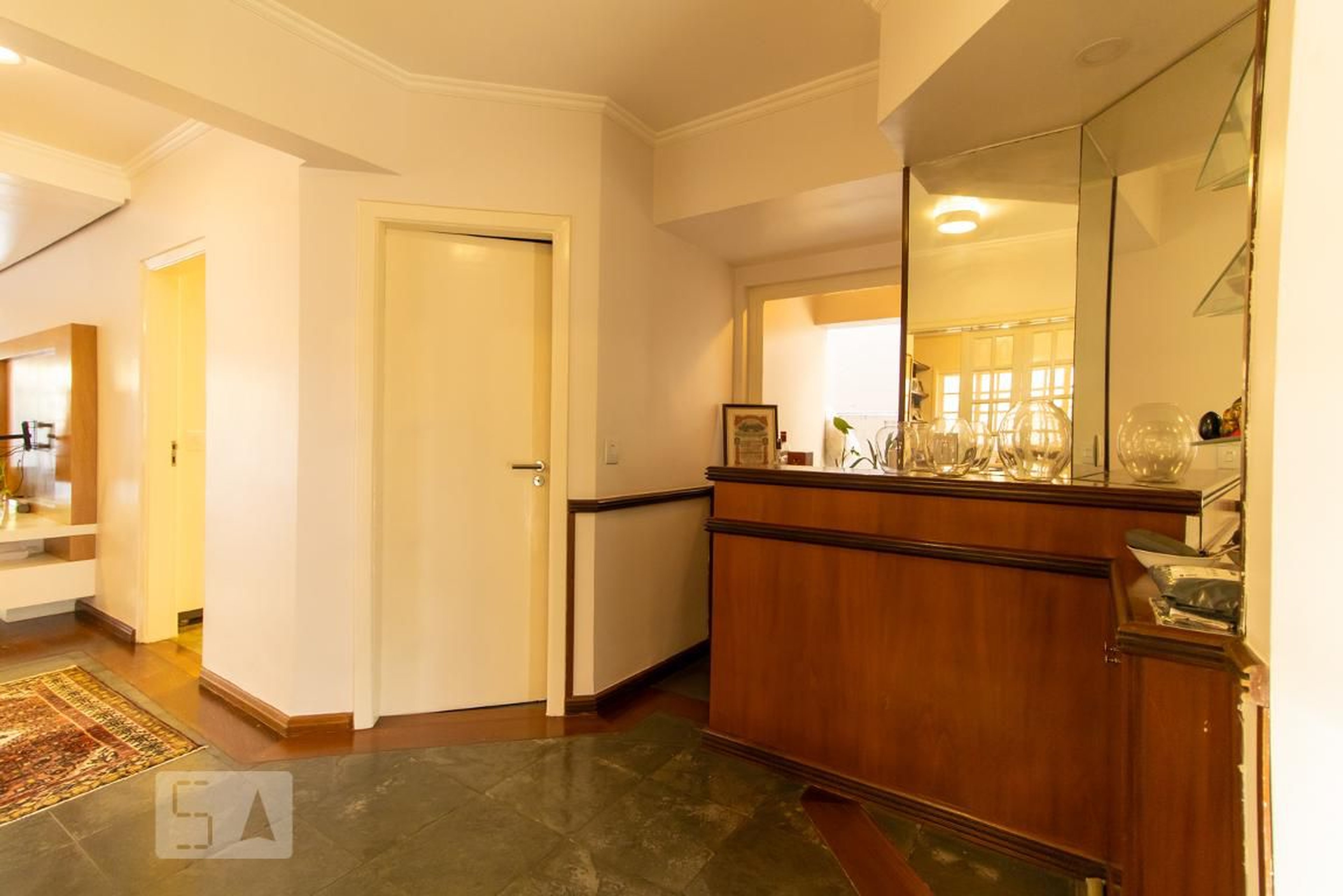 Hall de Entrada Condomínio em Alameda Ubatuba, 375