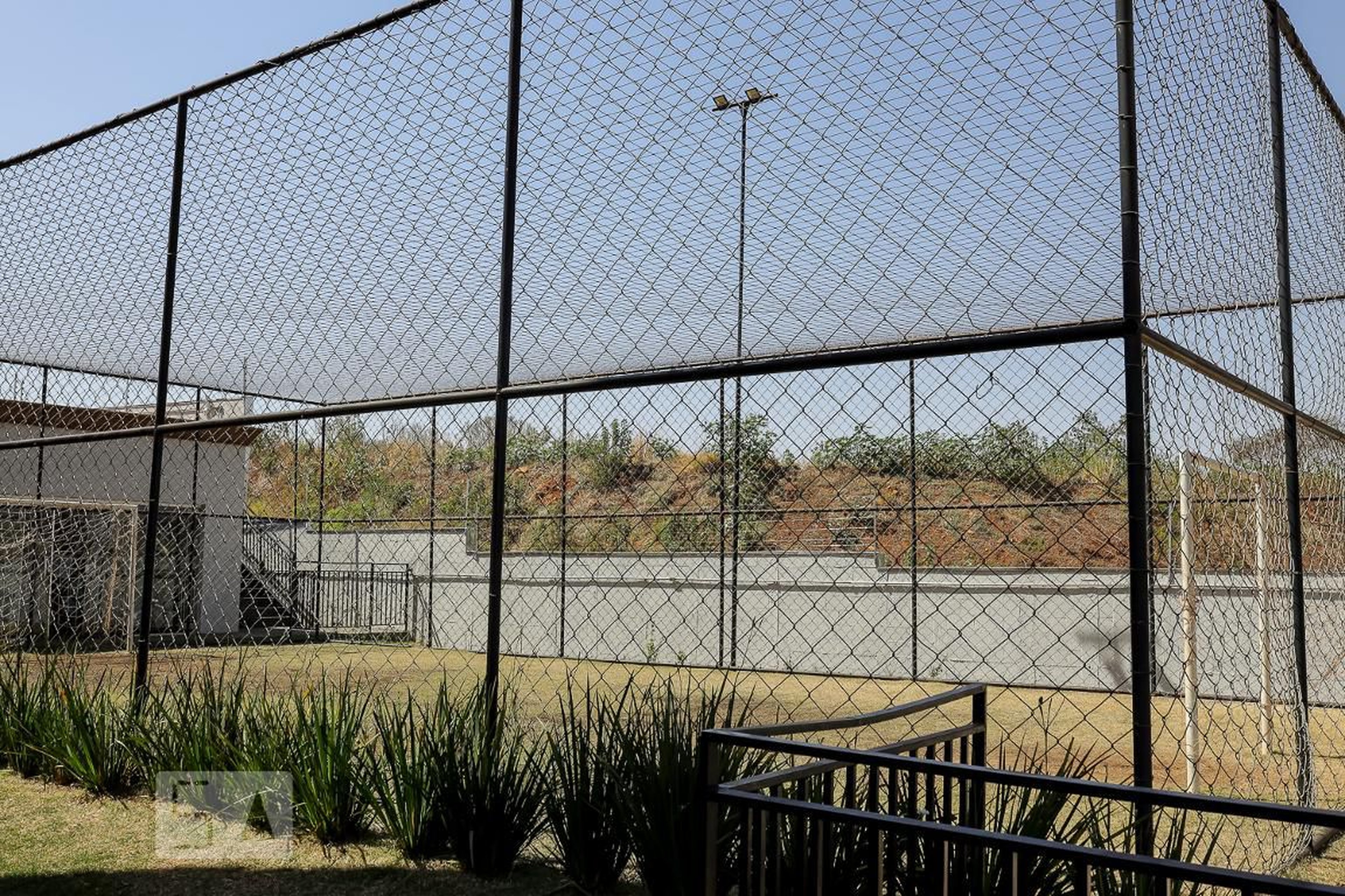 Campo de Futebol - Lar França