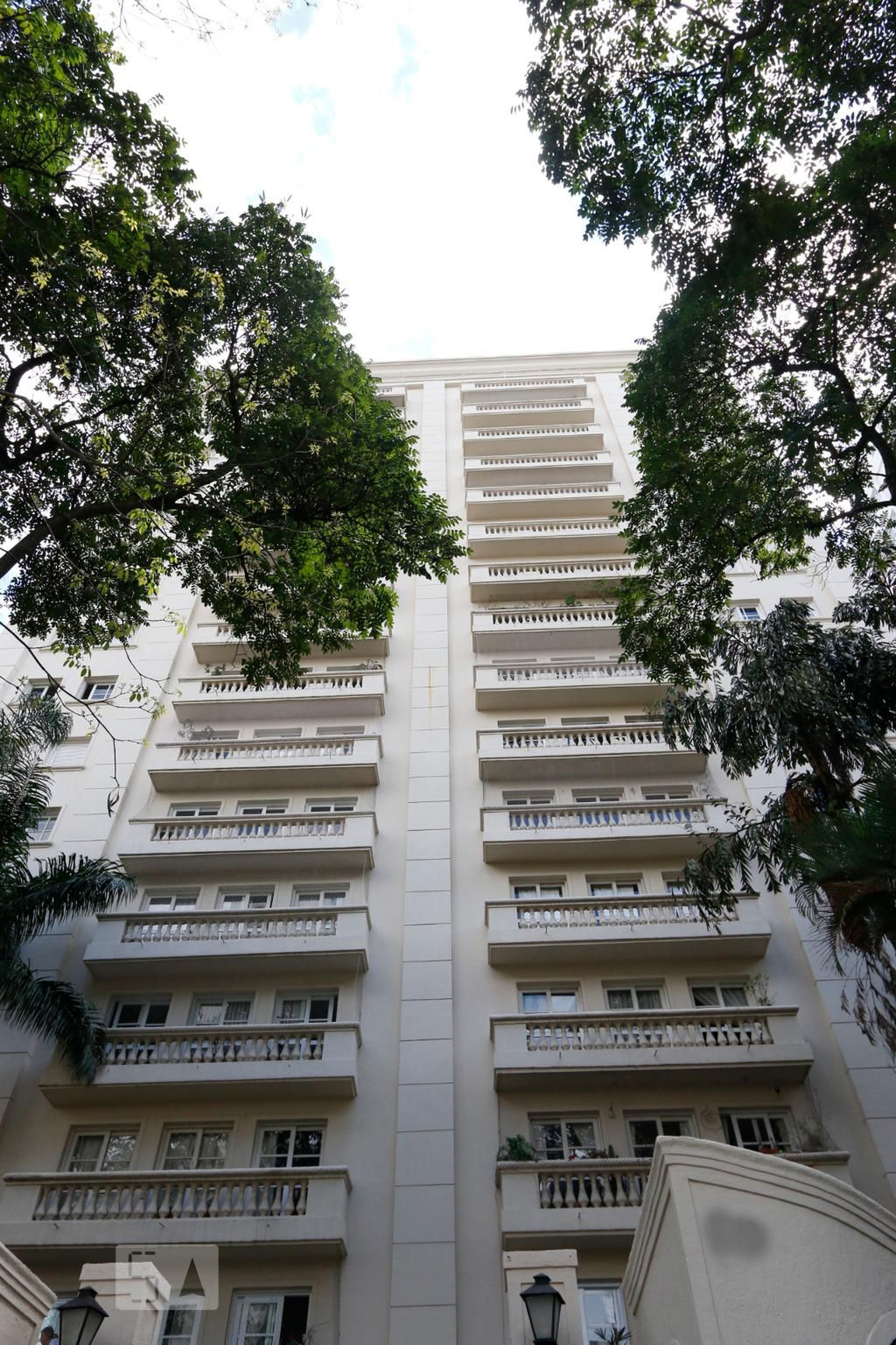 Fachada Condomínio Mansão Rugendas