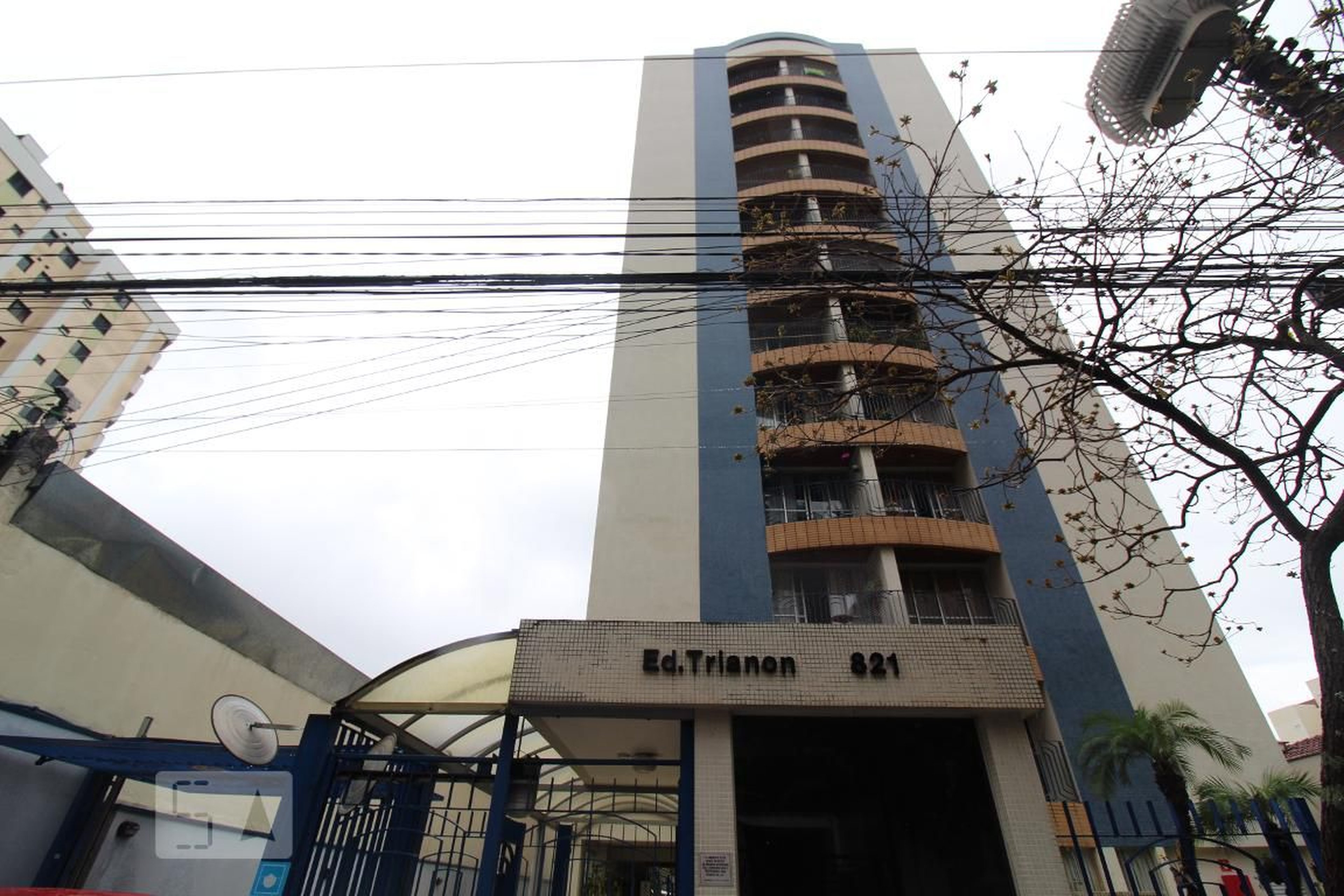 Fachada Condomínio em Rua Piauí, 882