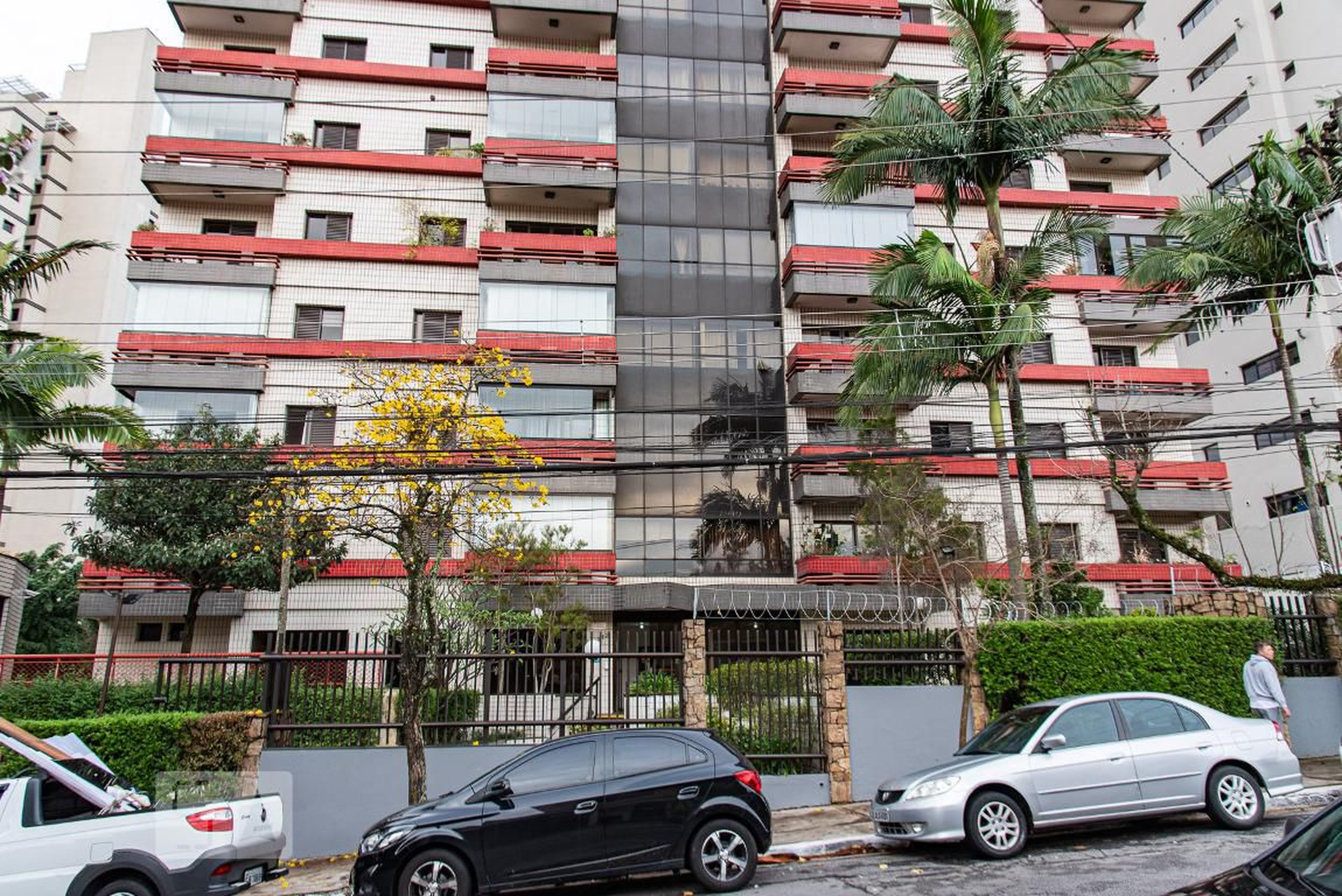 Fachada Condomínio Royal Garden