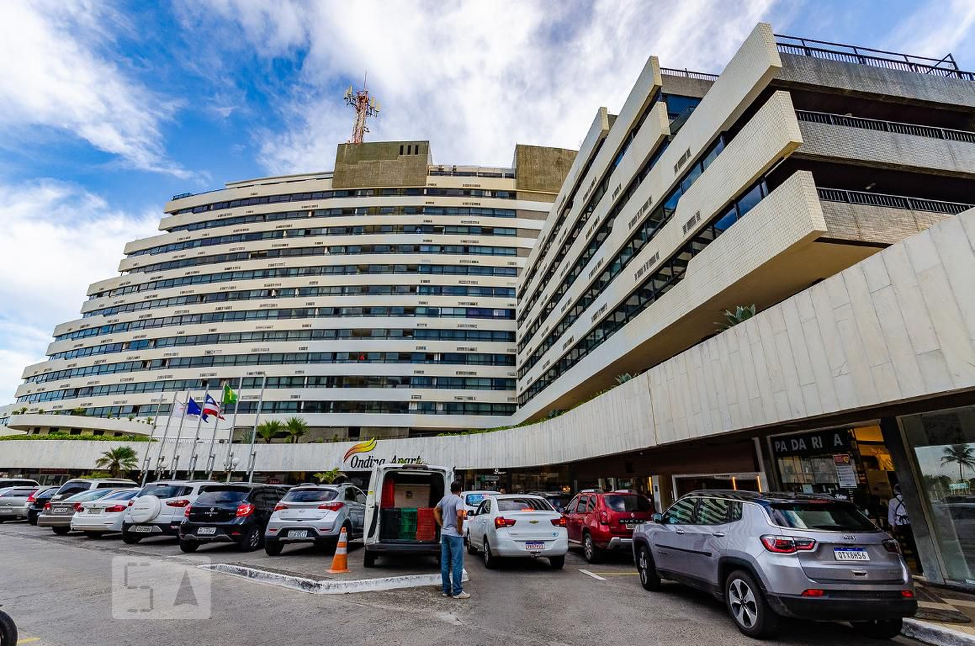 Fachada do Prédio Condomínio Ondina Apart Hotel