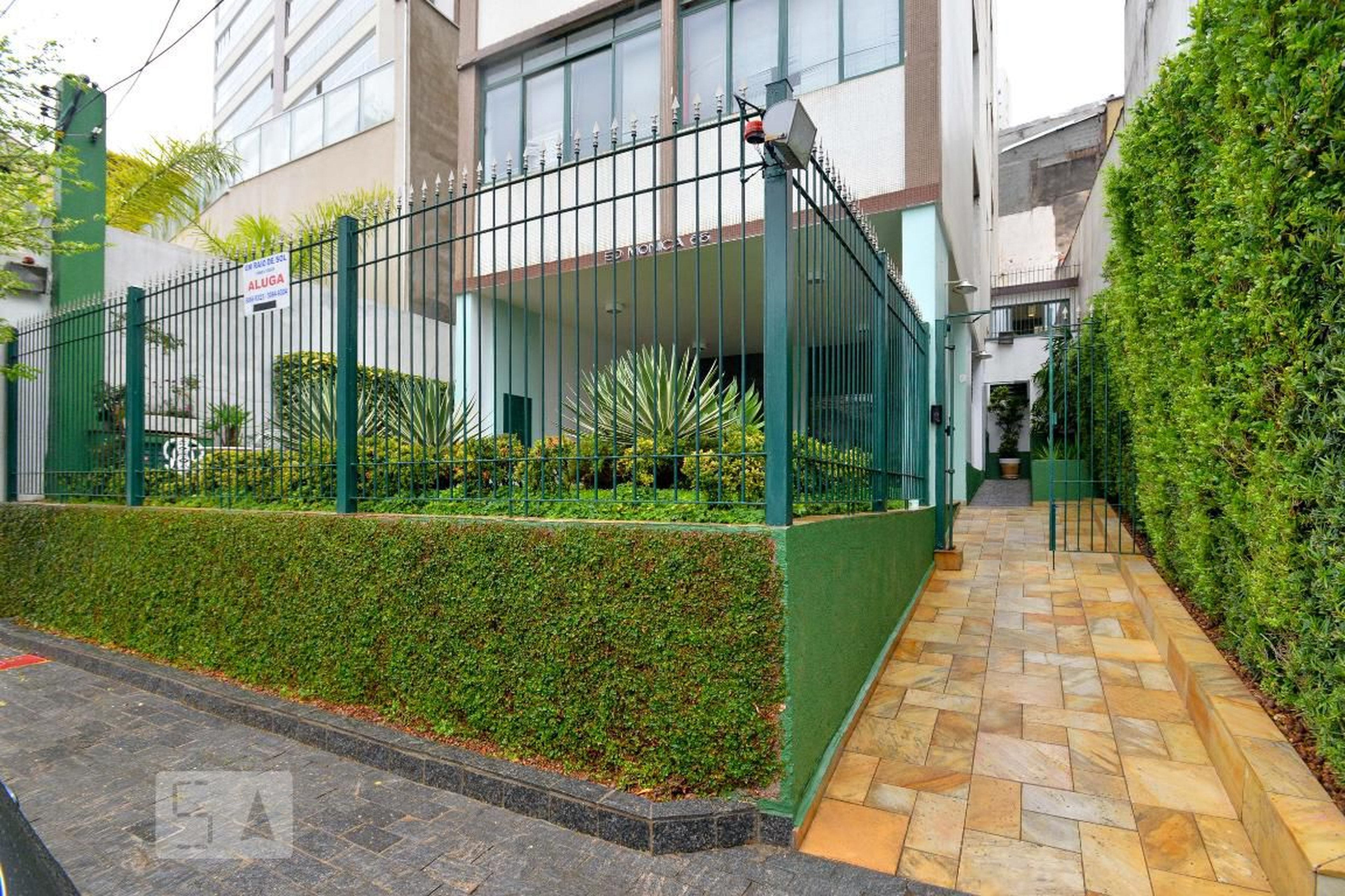 Fachada Condomínio em Rua Professor Pedro da Cunha, 65