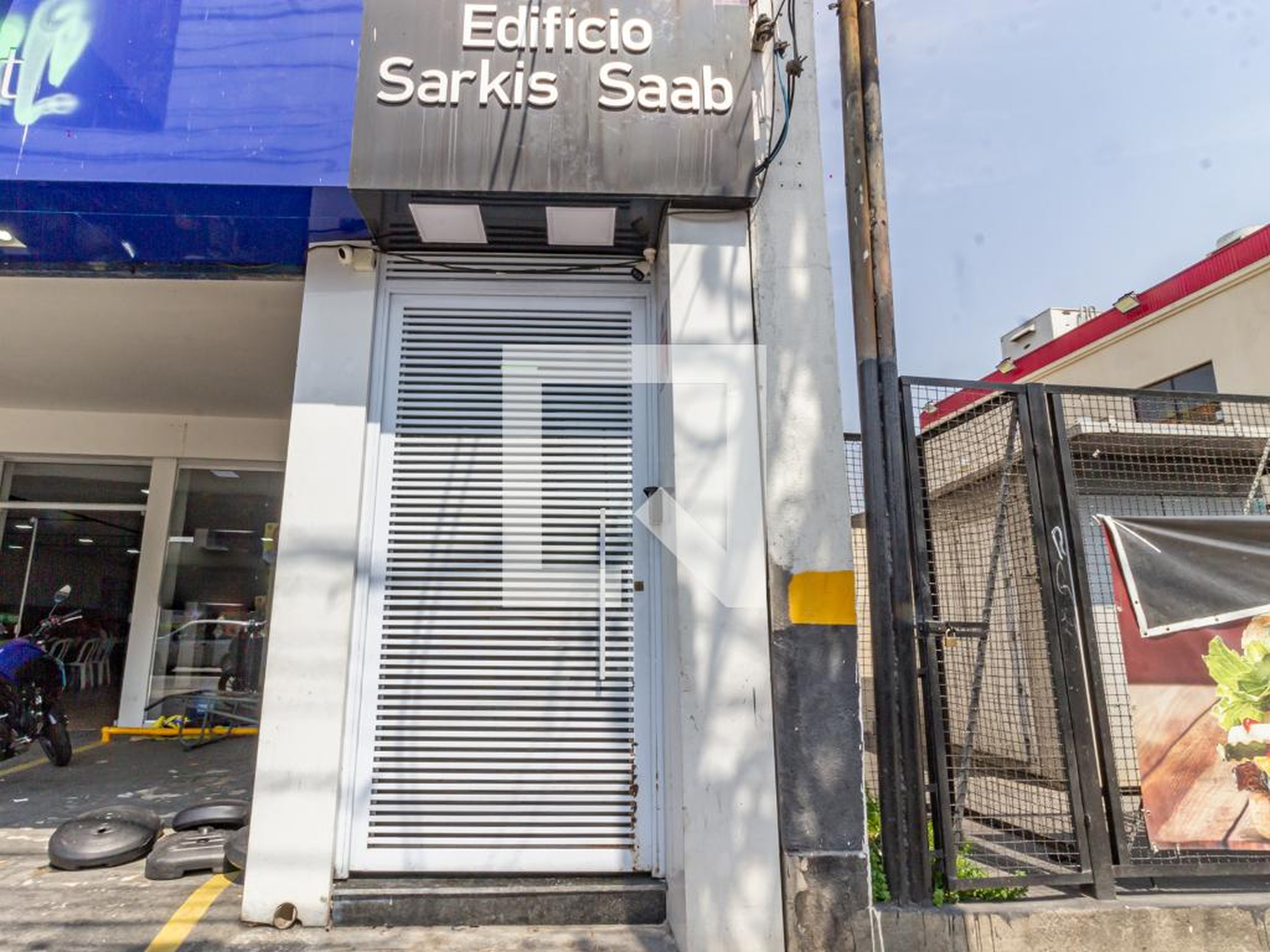 Fachada Condomínio Tony Sarks