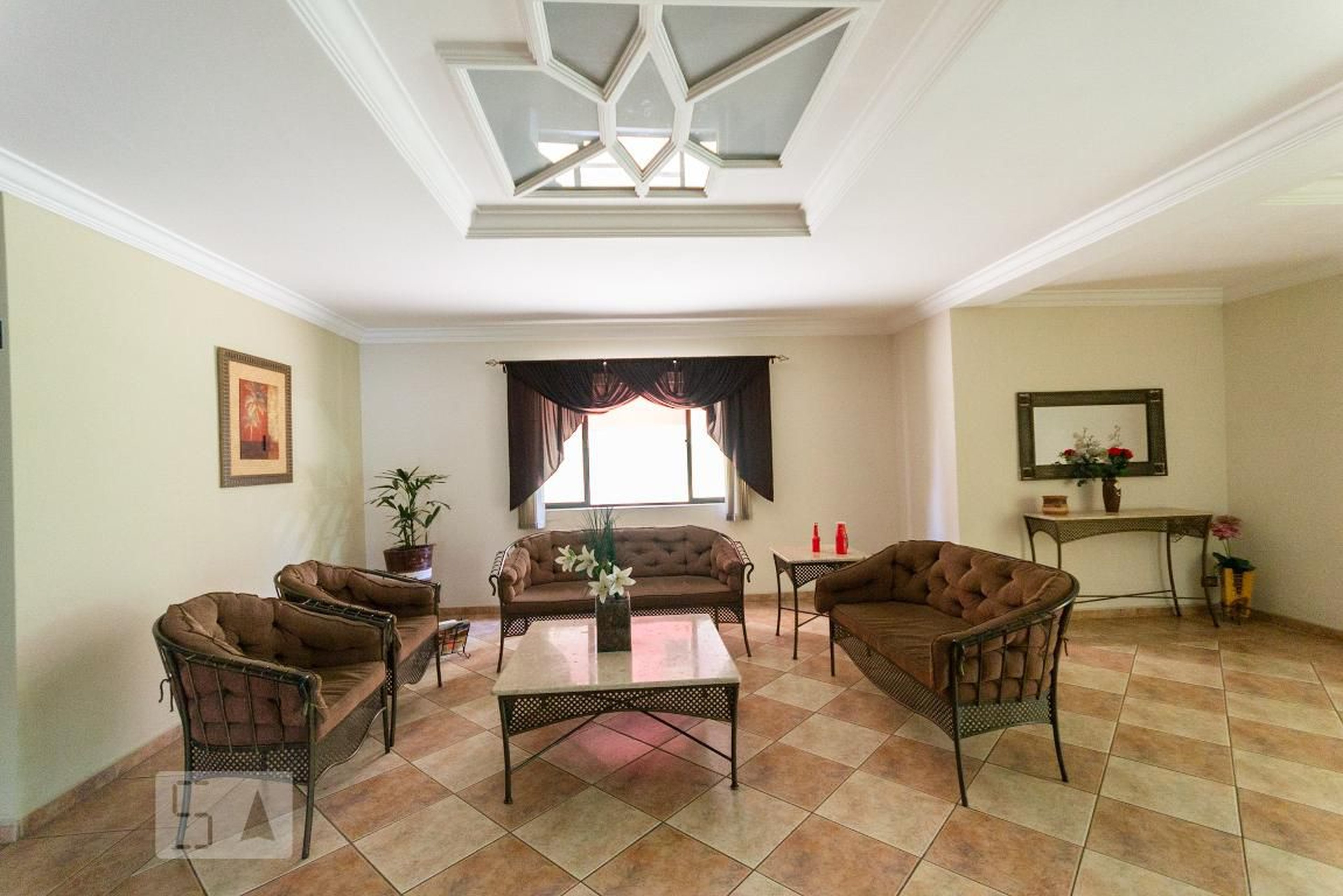 Hall - Portal de Conti