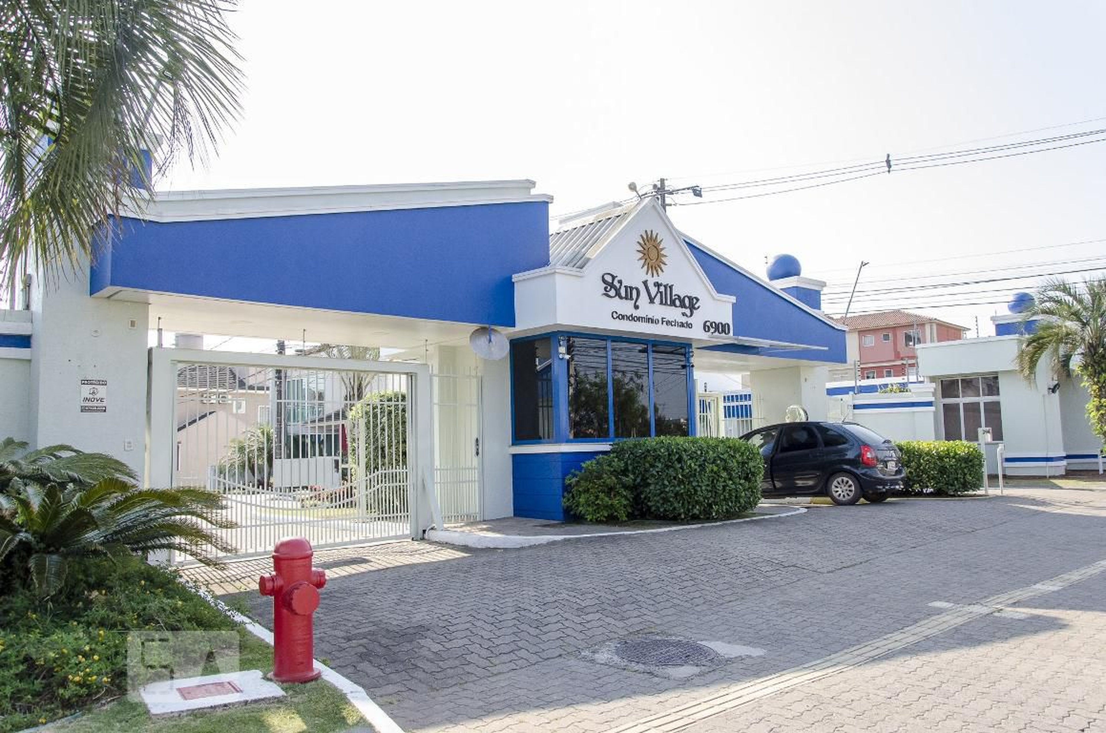Fachada do Condomínio Condomínio Fechado Sun Village