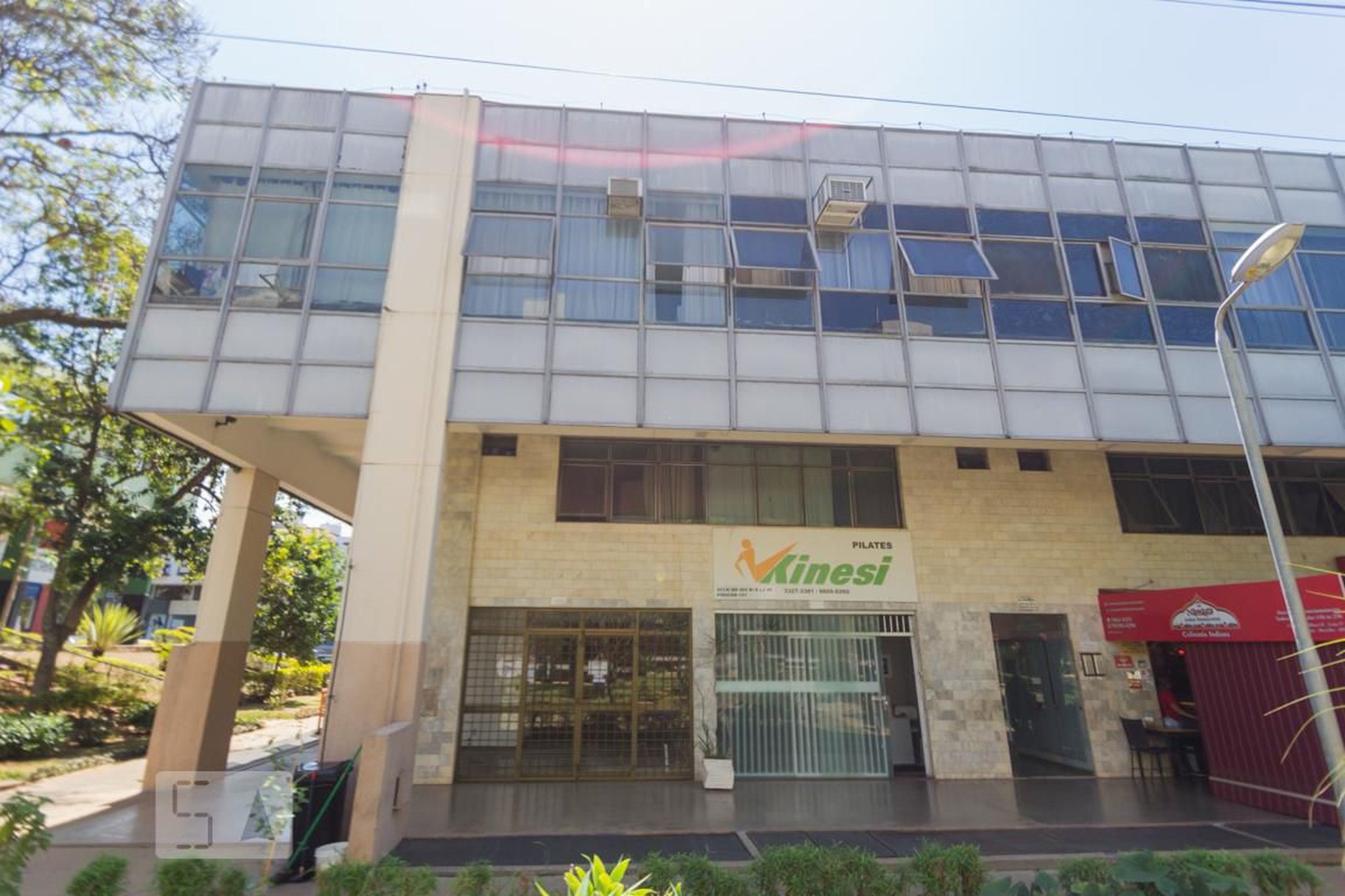 Fachada Condomínio em Scln 402 Bloco B, Entrada 52