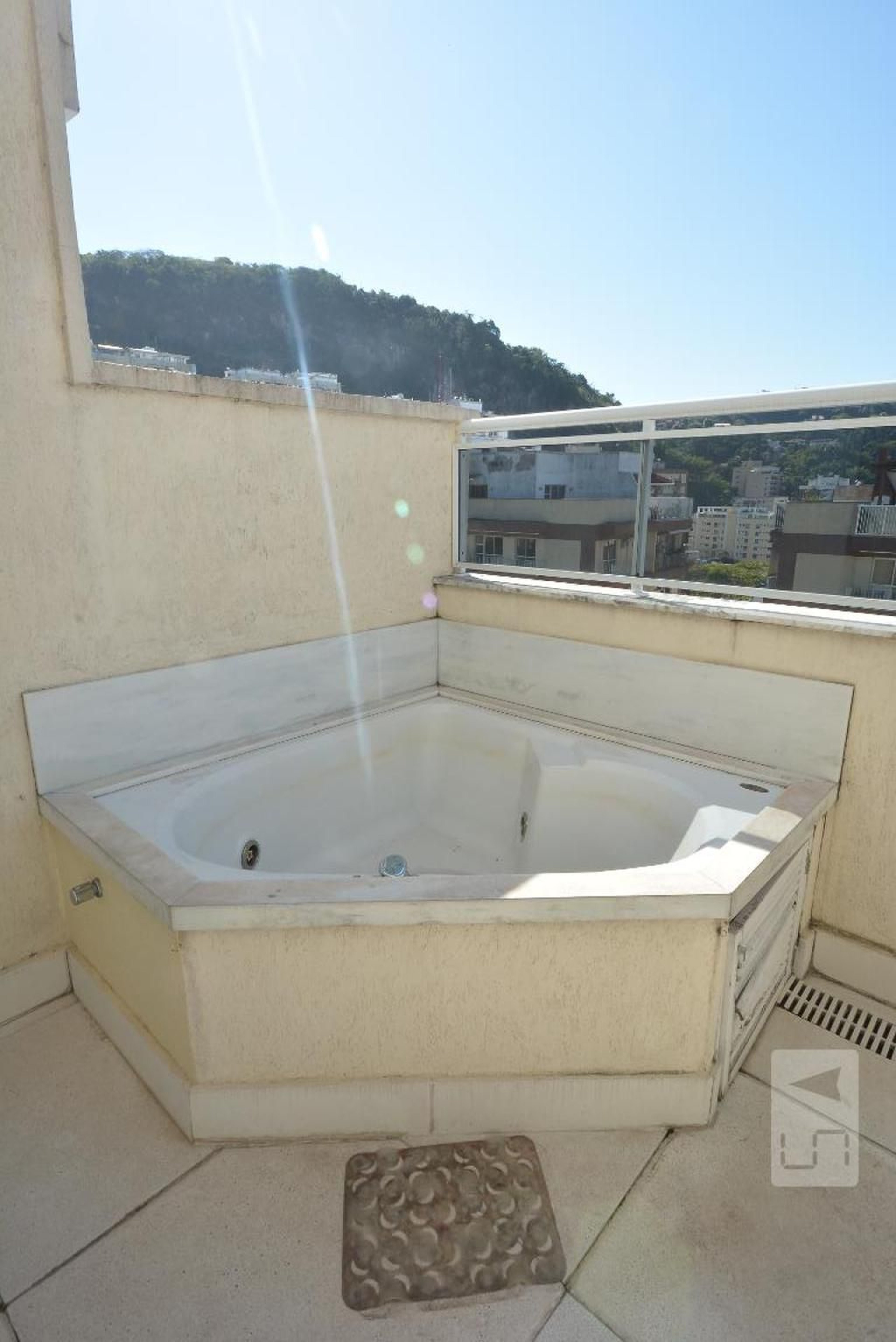 Área Externa - Edifício Ilha de Rhooes