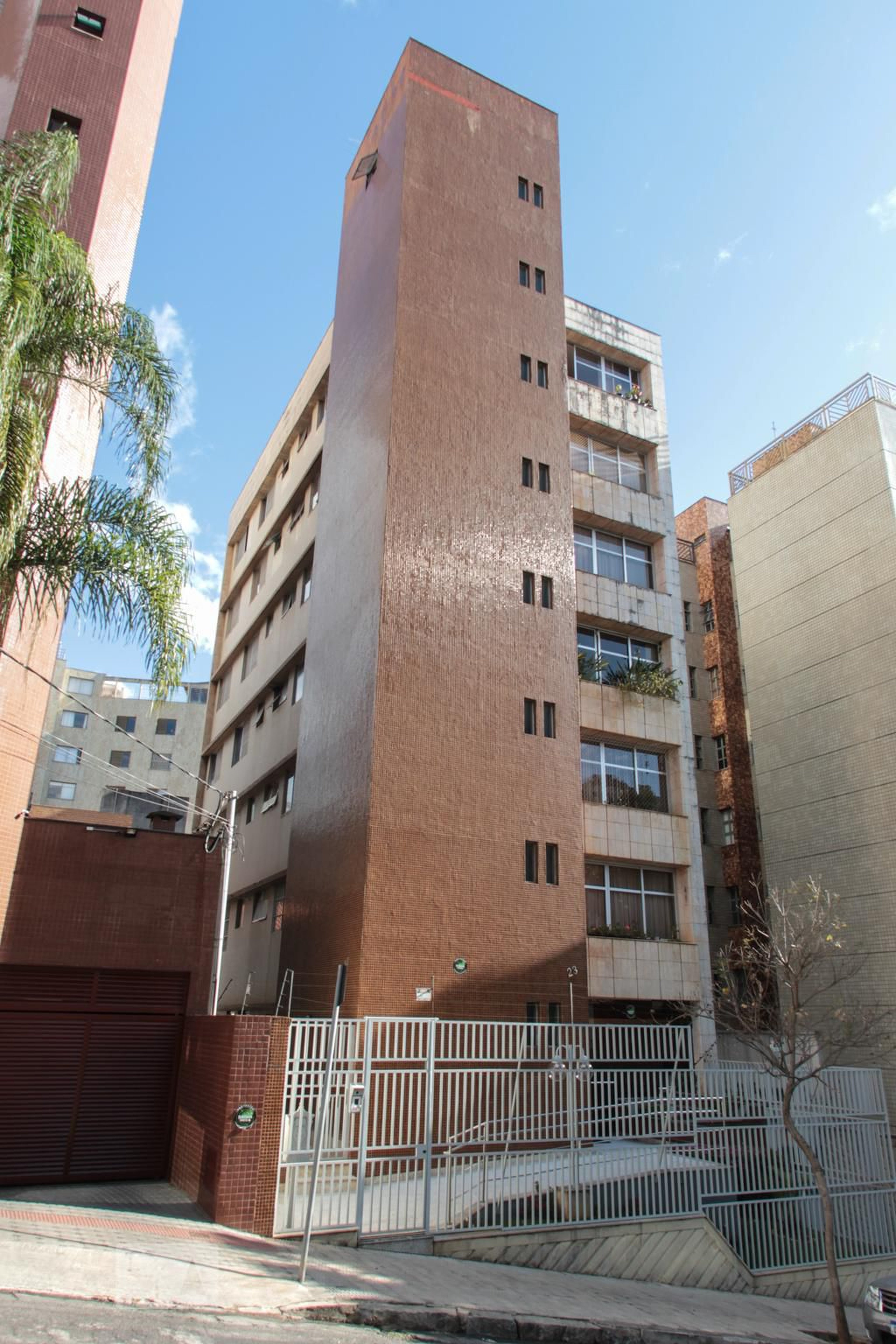 Fachada Condomínio em Rua Orenoco, 23