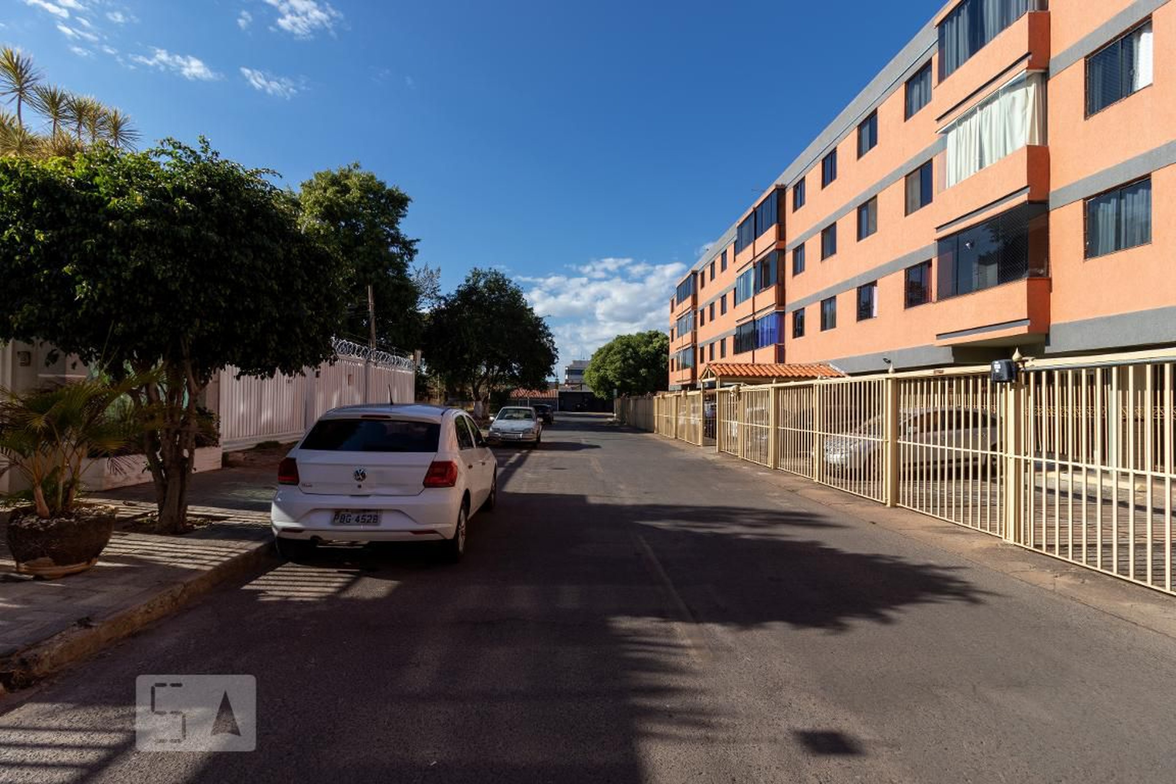 Fachada Condomínio em Qi 14 Bloco P,  Bloco P