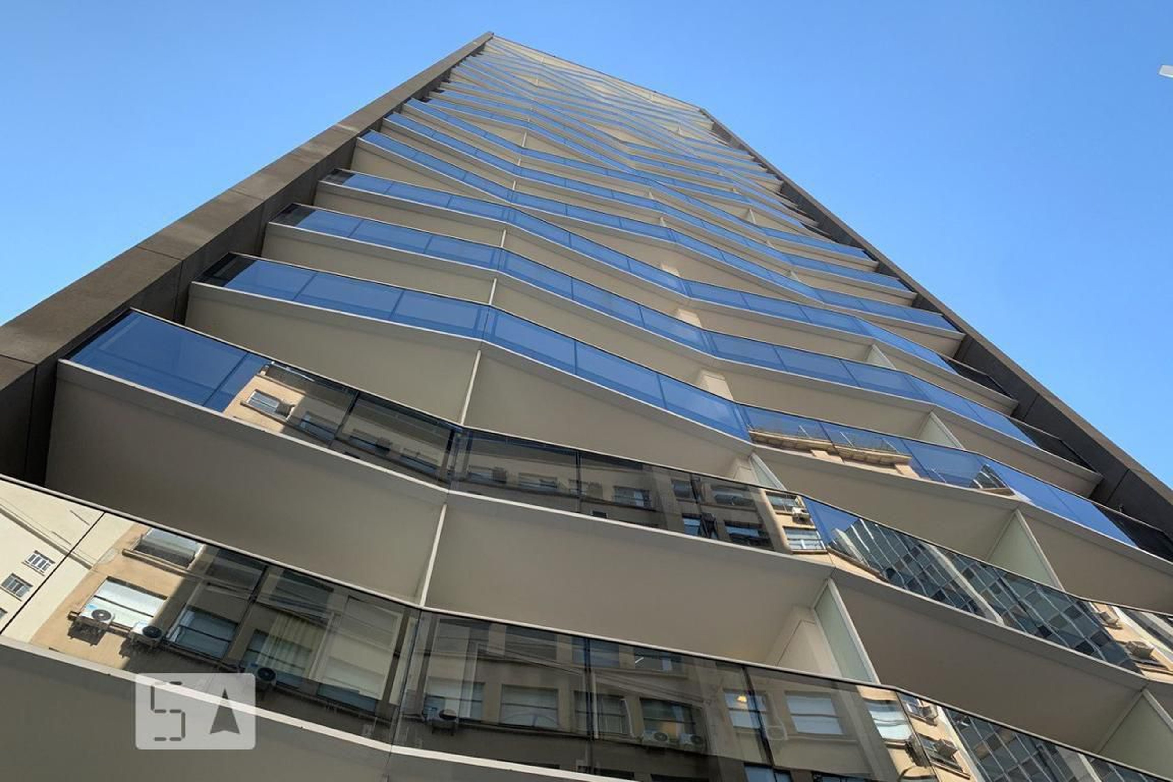 Fachada Condomínio em Rua Washington Luís, 100