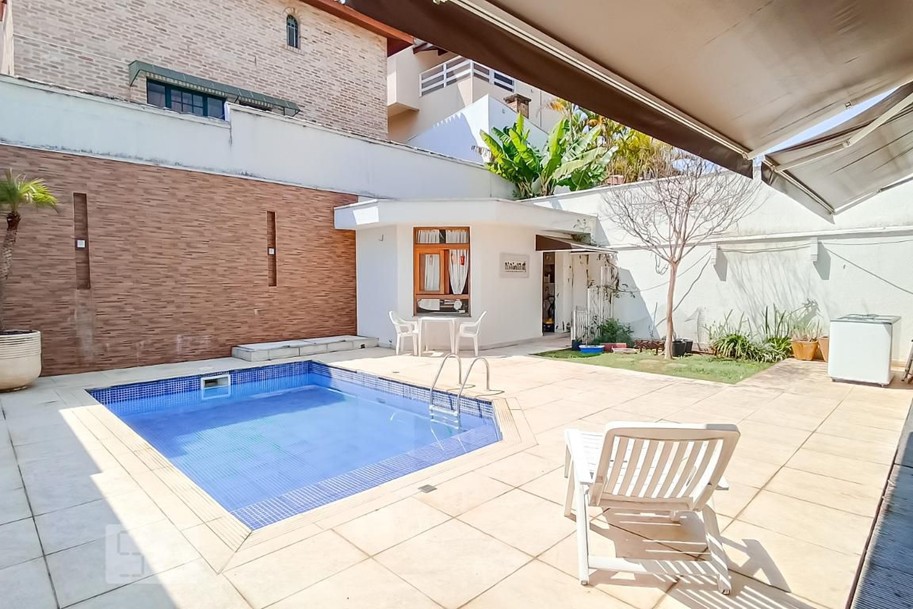 Piscina Condomínio em Alameda Tilápia, 394