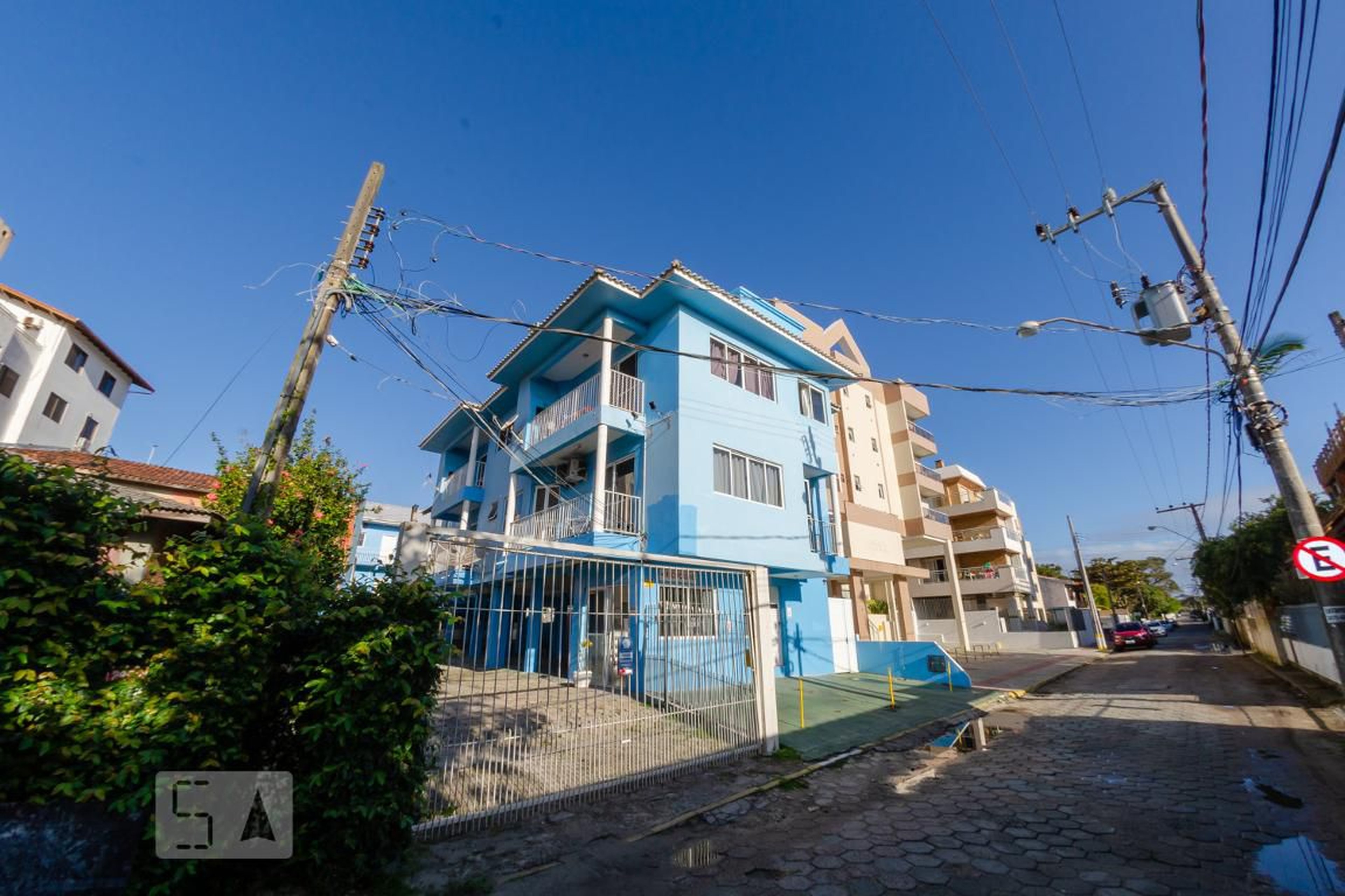 Fachada Condomínio em Rua Osvaldo Climaco, 61