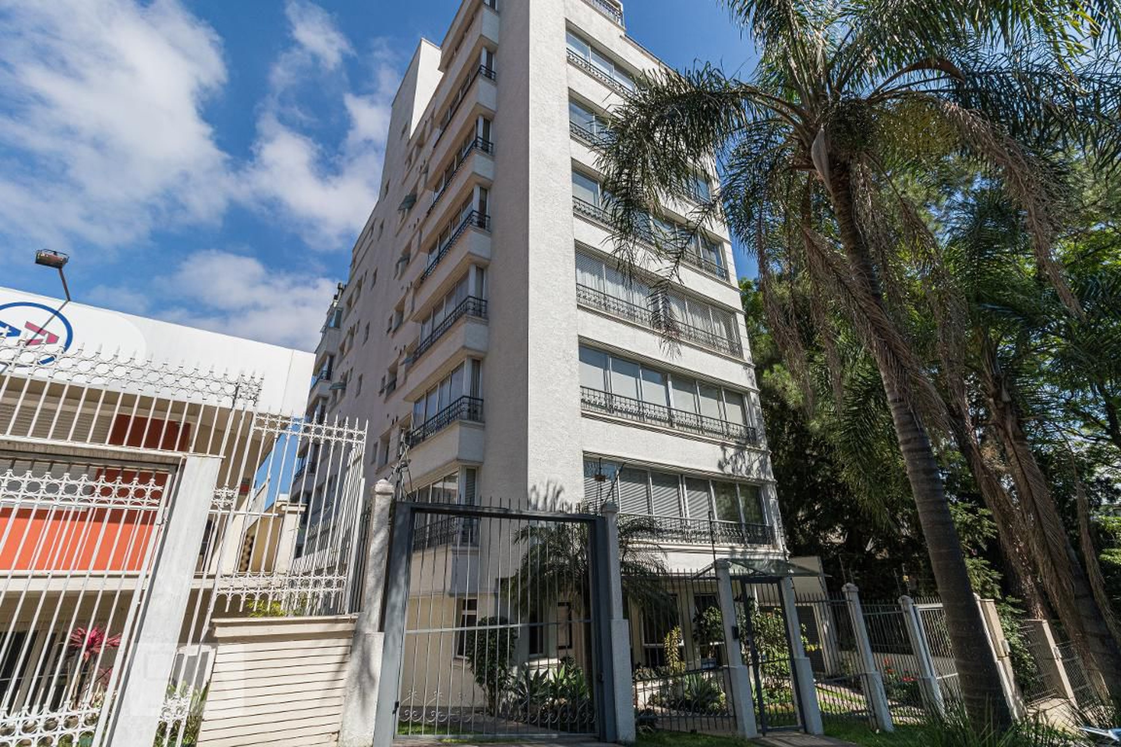 Fachada do Prédio Condomínio Altos de Quentino