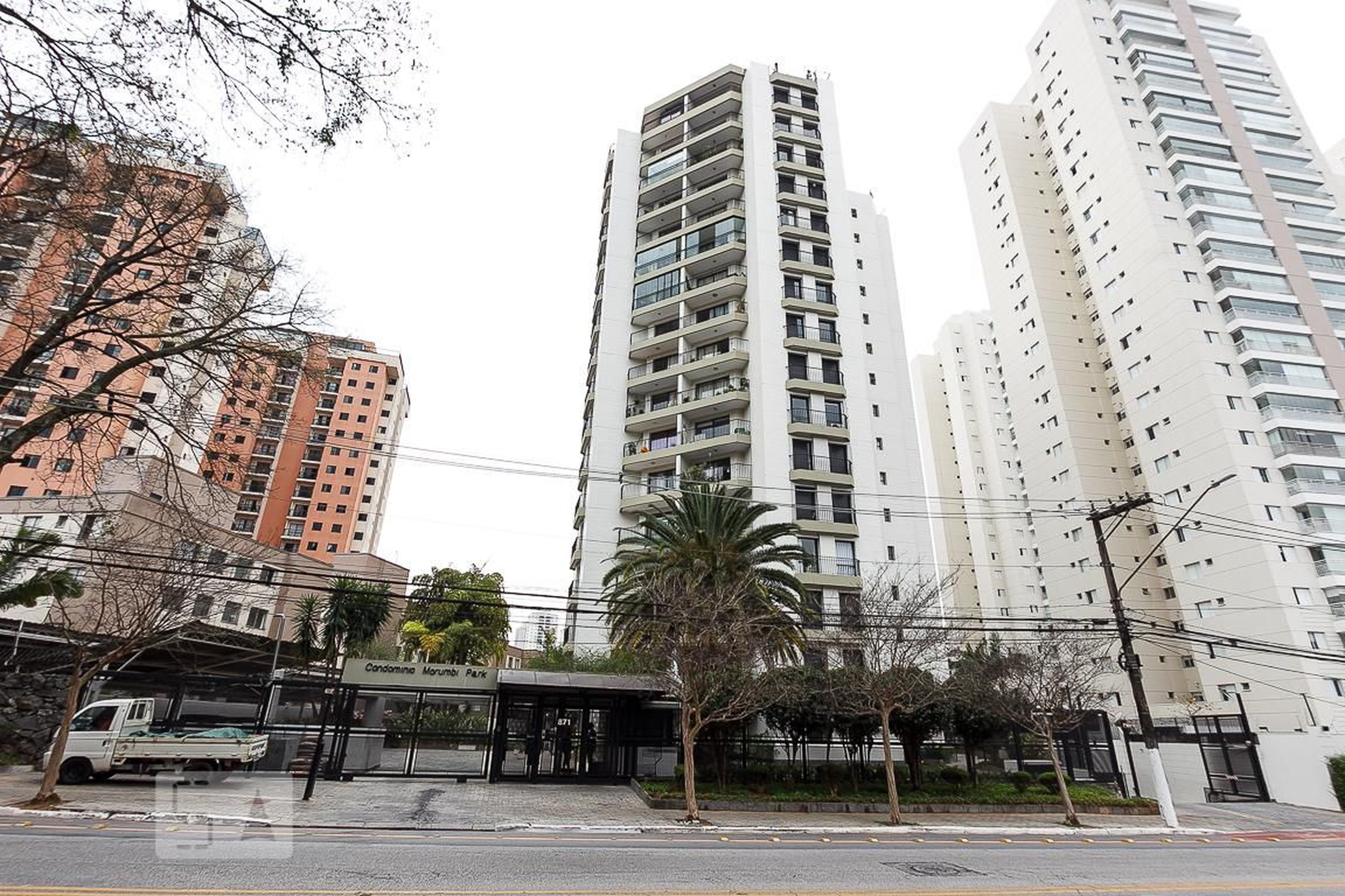 Fachada do Condomínio Condomínio Morumbi Park