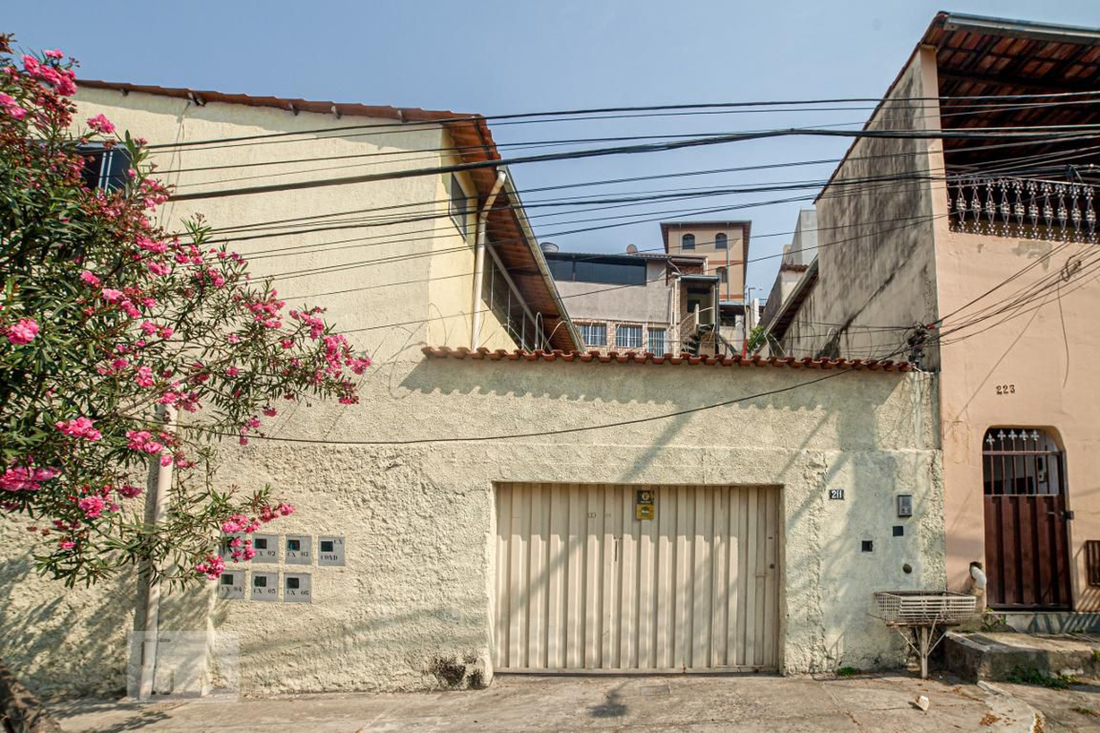 Fachada Condomínio em Rua Furtado Nunes, 211