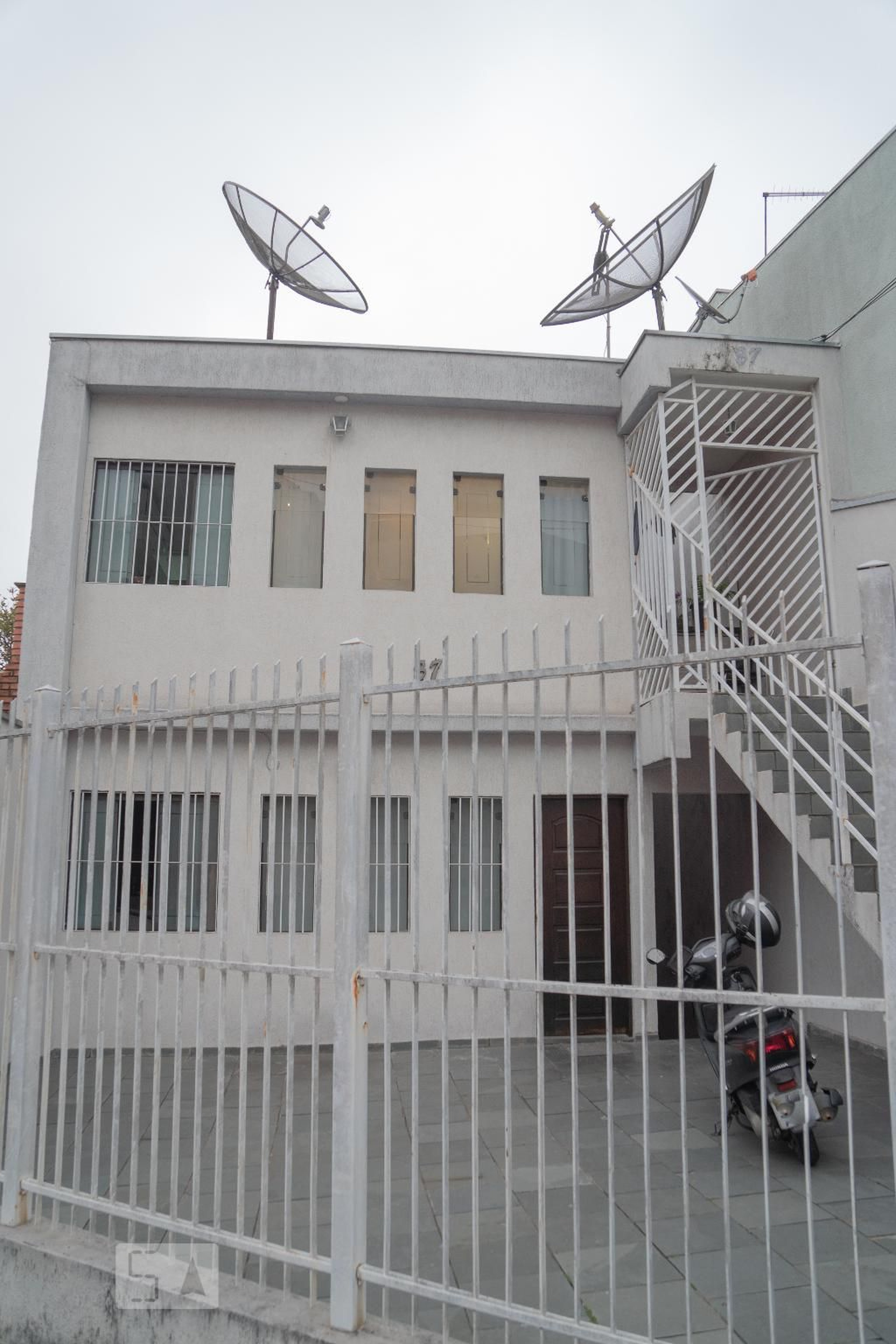 Fachada Condomínio em Rua Canadá, 87