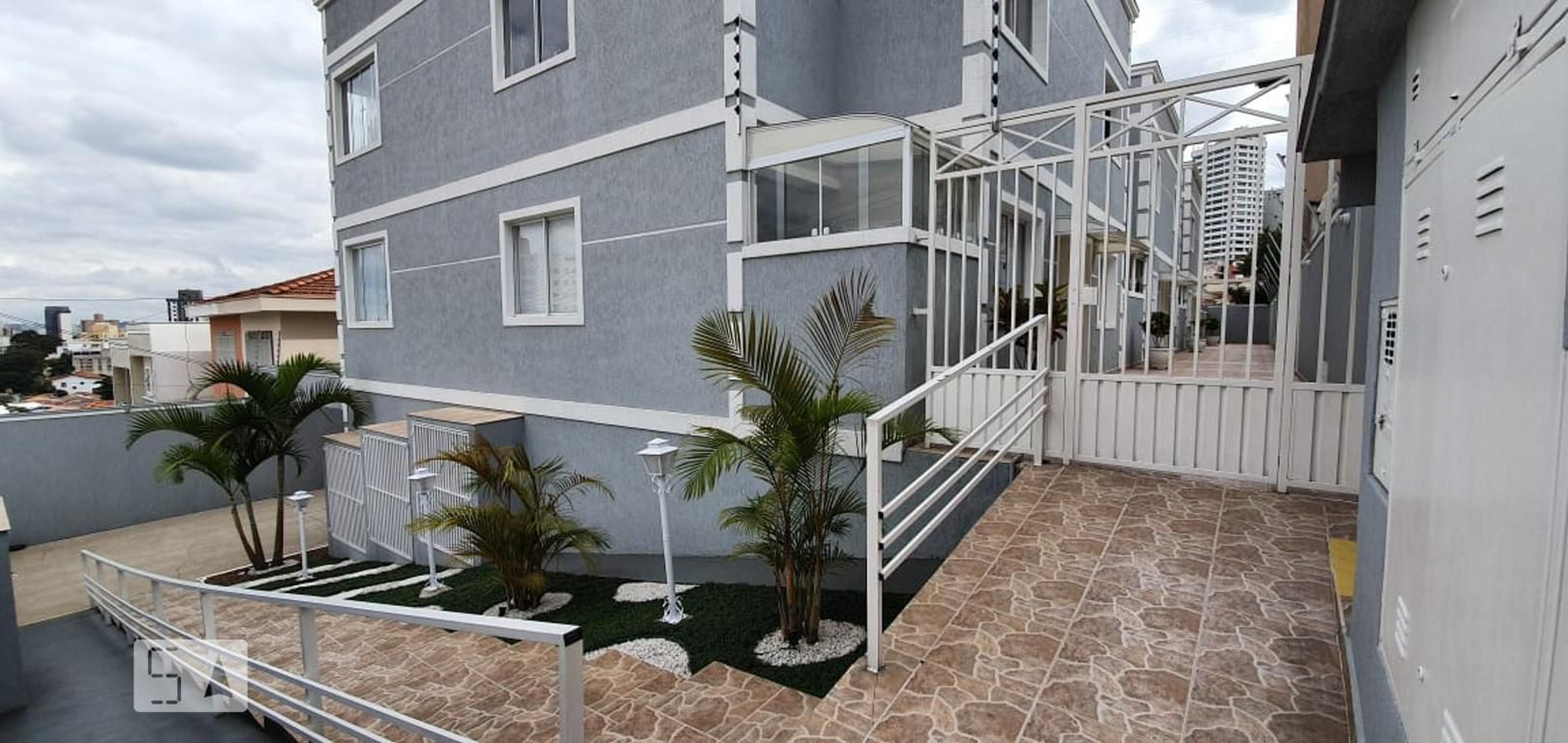 Fachada Condomínio em Rua Barudene, 110