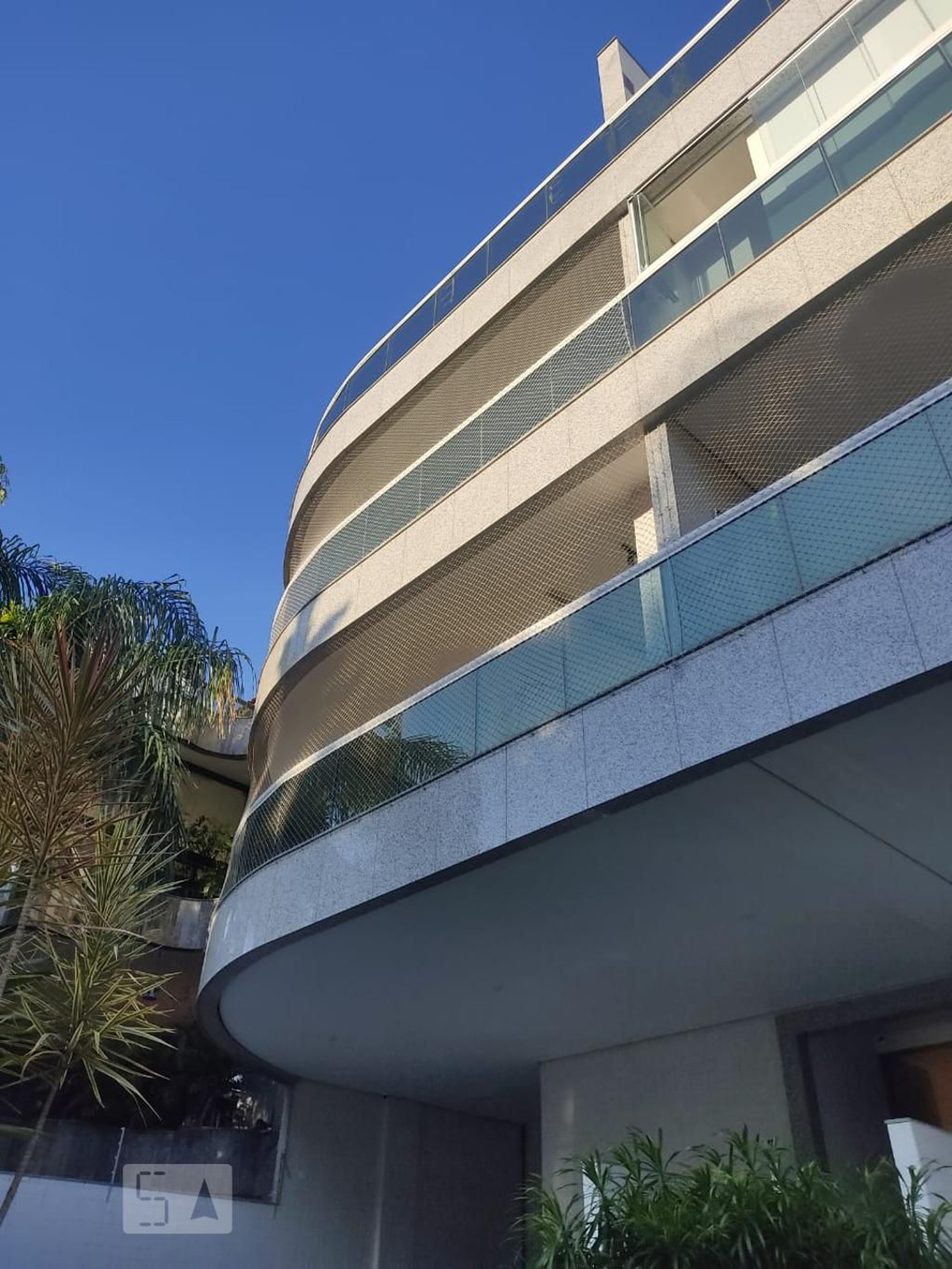 Fachada Condomínio em Estrada Benvindo de Novaes, 920