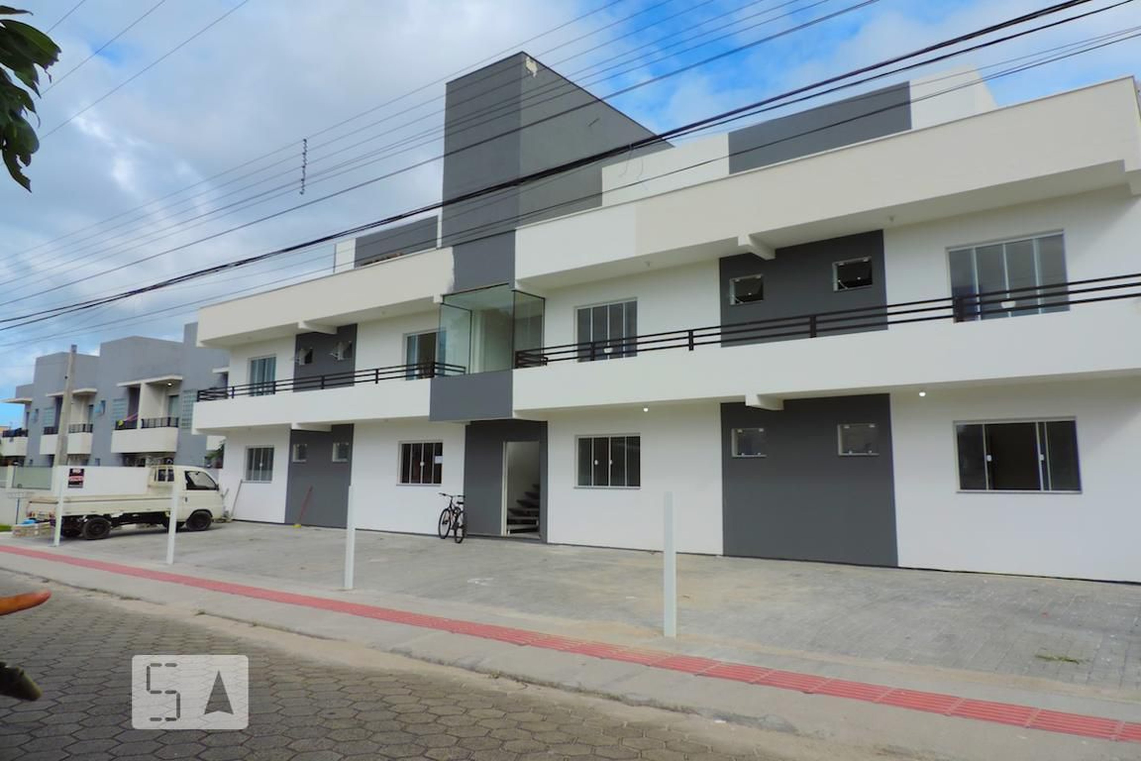 Fachada Condomínio em Rua Fidélis Govoni, 915