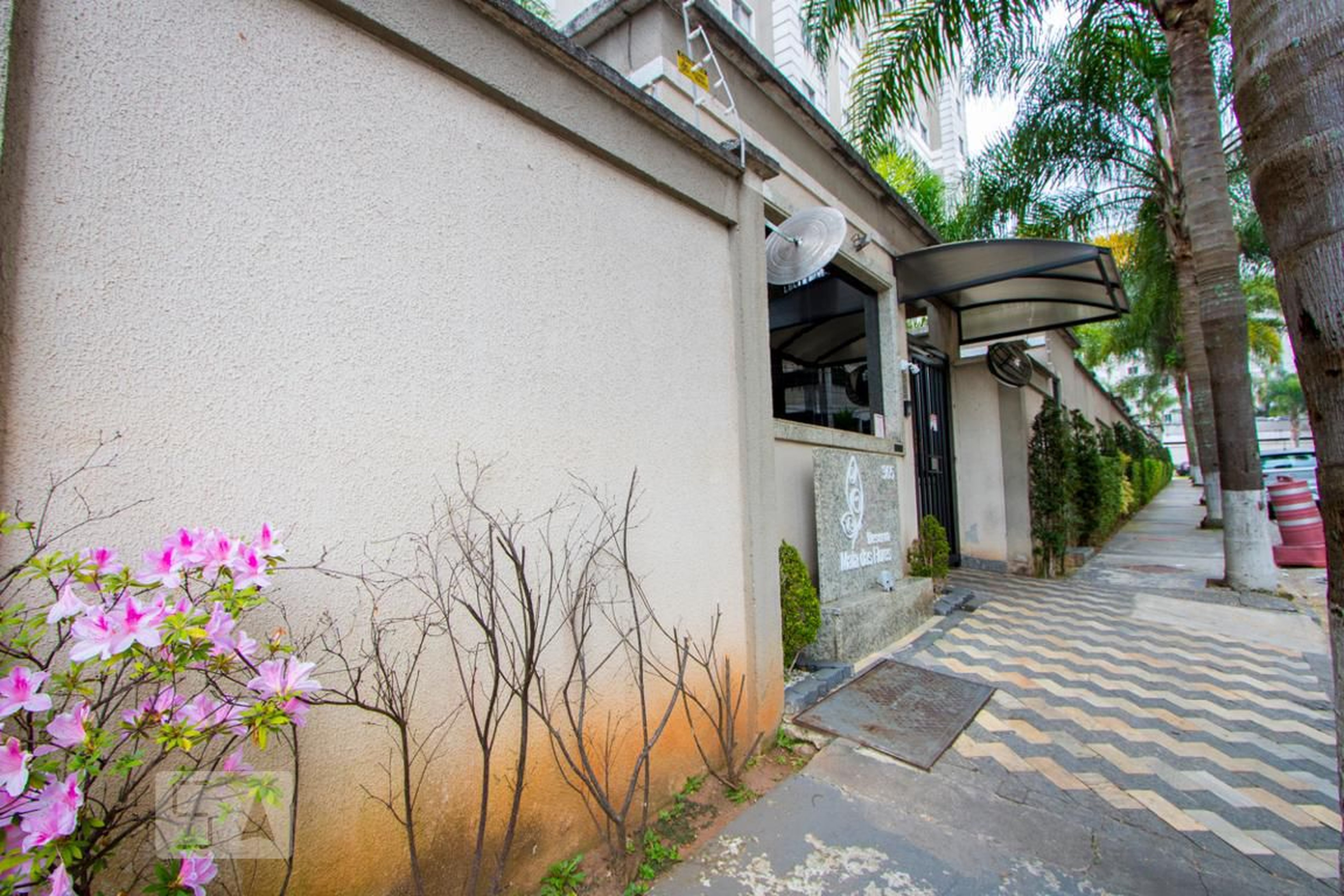 Fachada Condomínio em Rua Pedro Galvano, 365