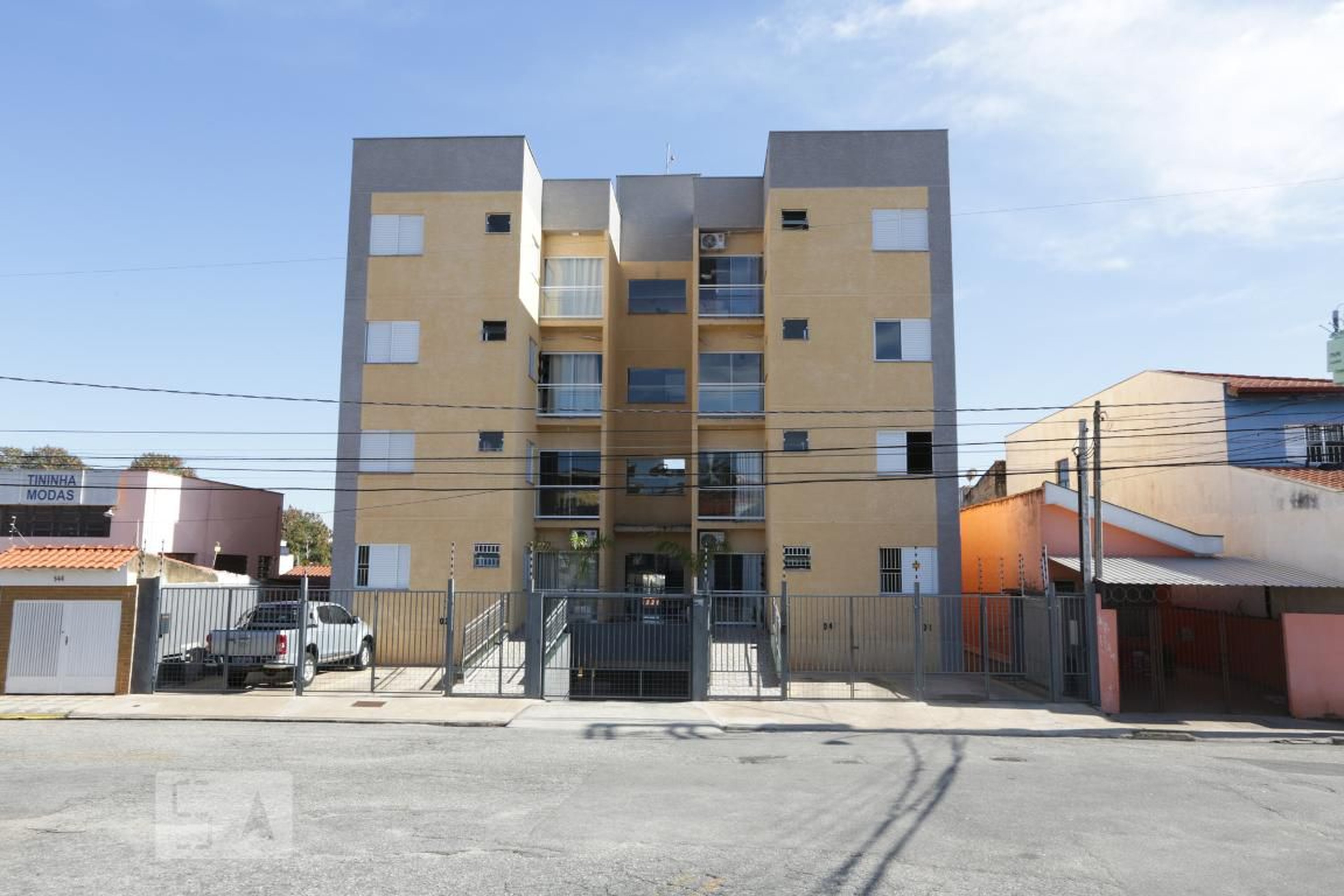 Fachada do Prédio Condomínio Parada do Alto