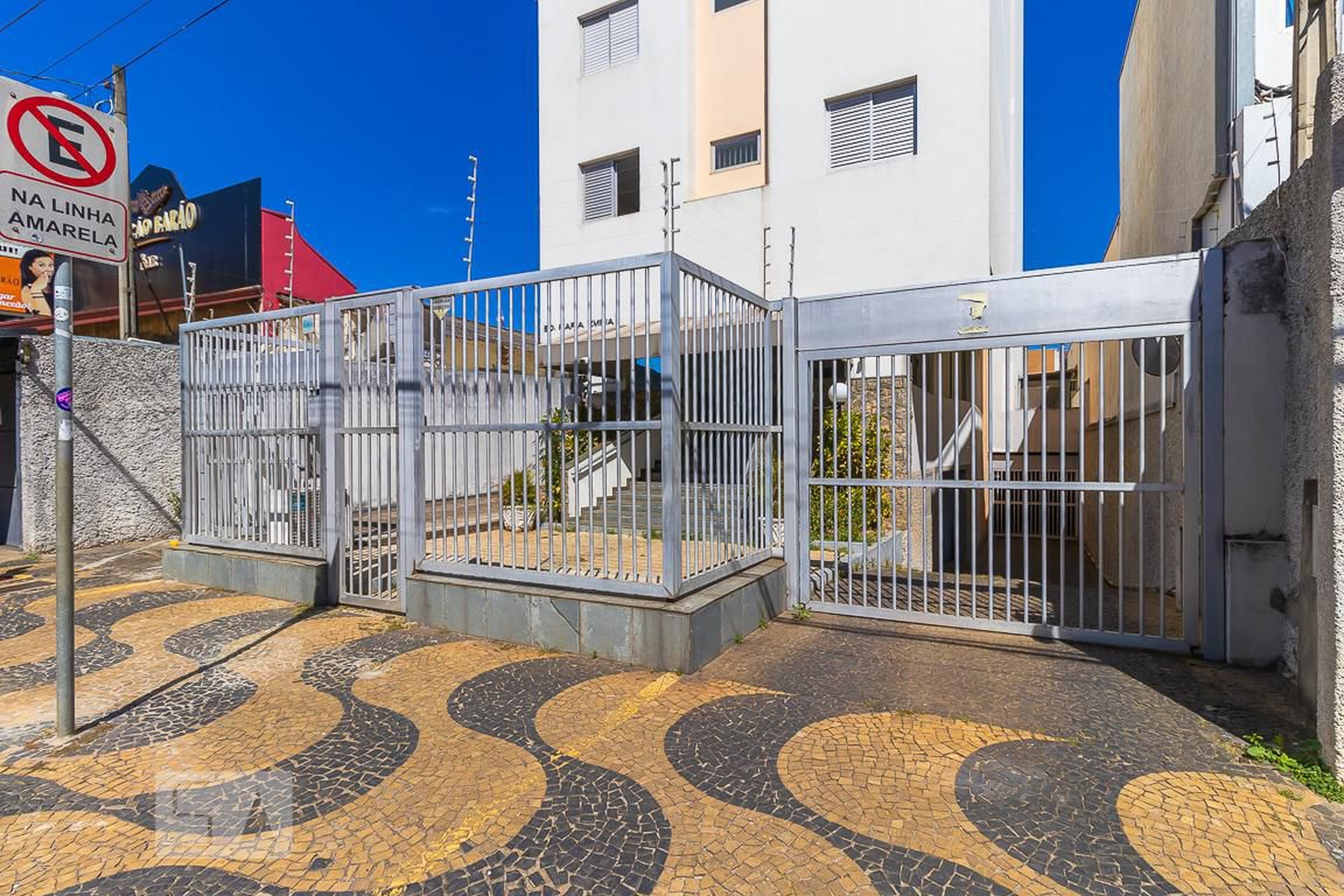 Fachada Condomínio Maria Emilia