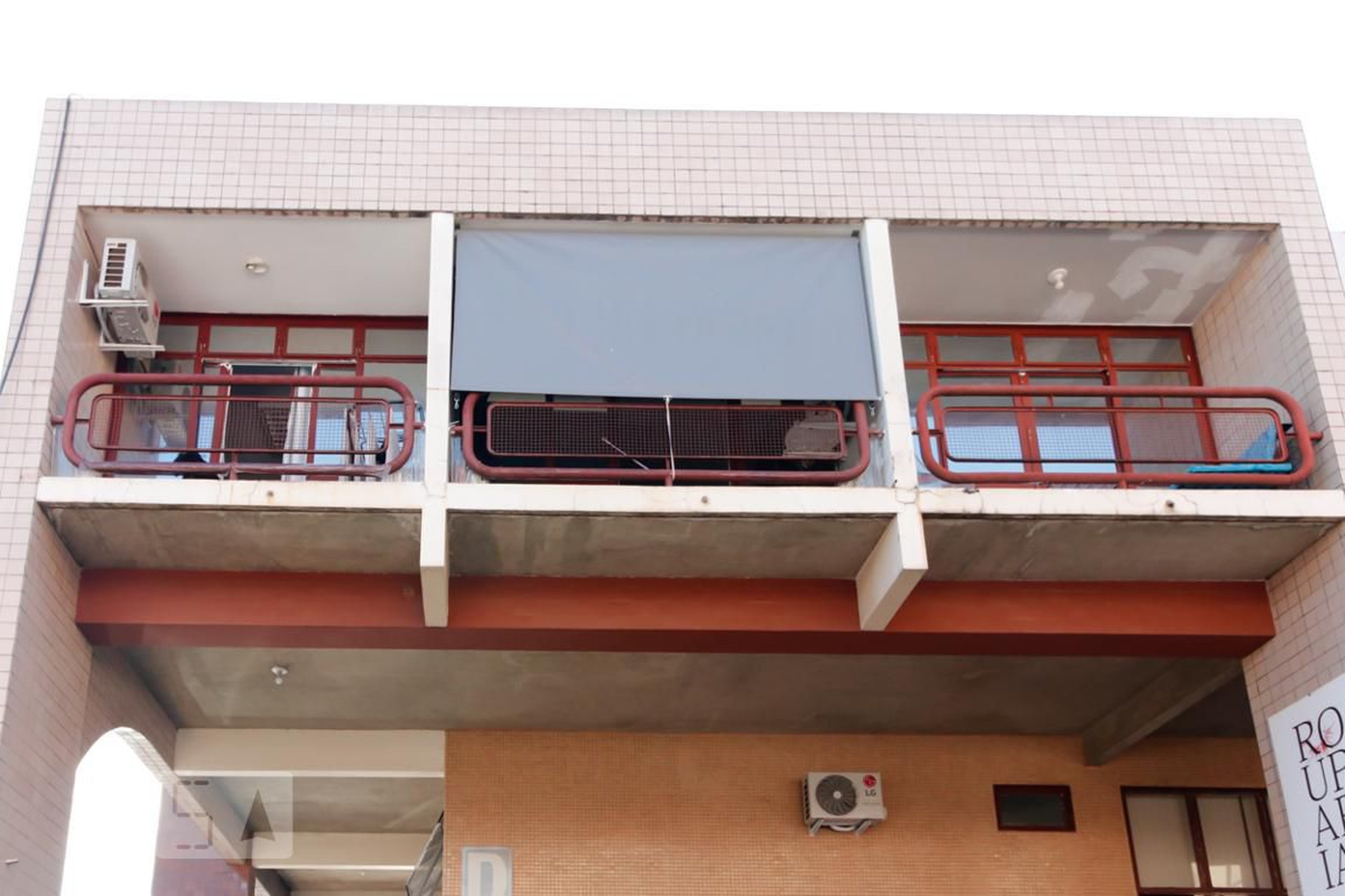 Fachada do Prédio Condomínio em Cln 314 Bloco D, 314