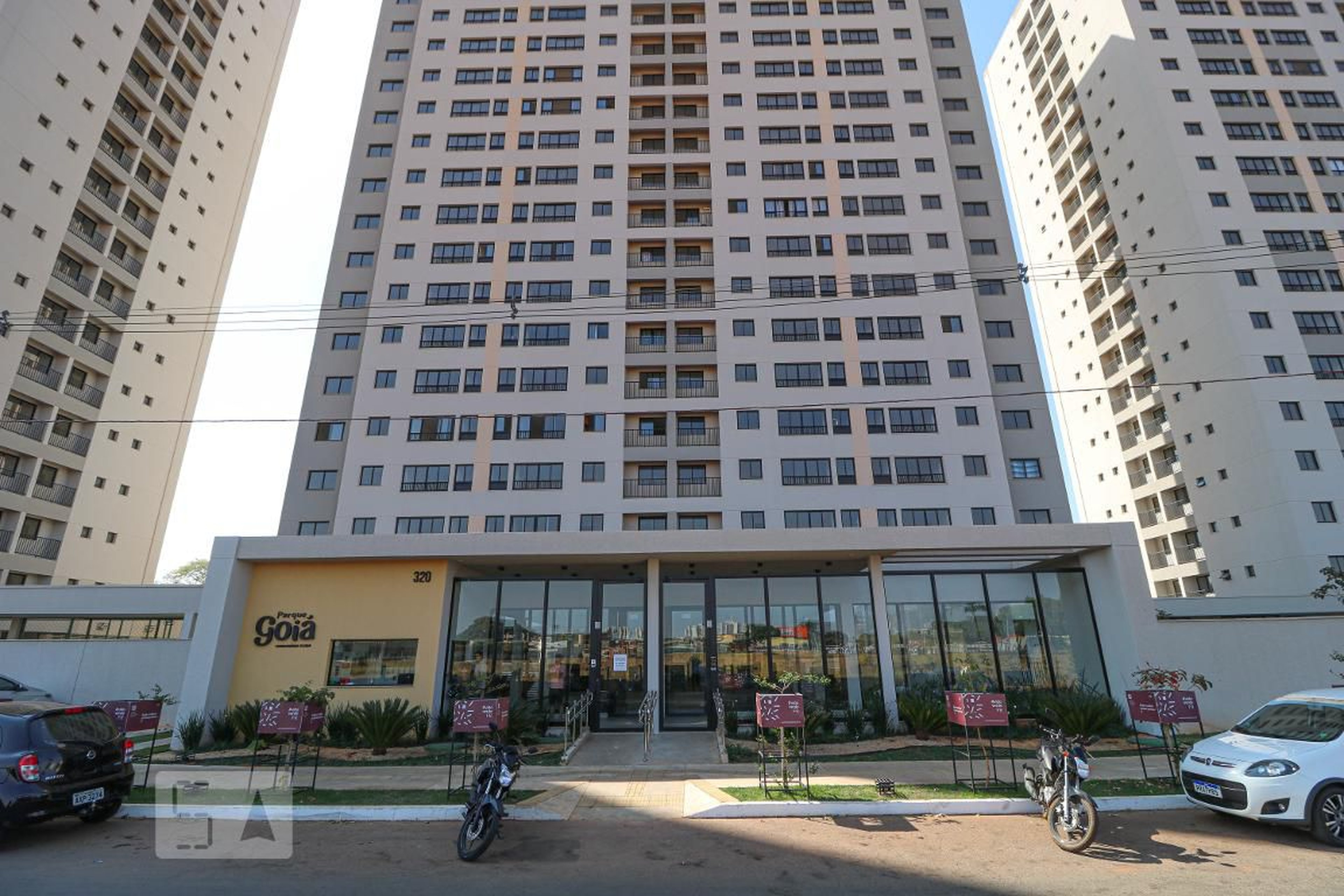 Fachada do Condomínio Edifício Parque Goia Clube