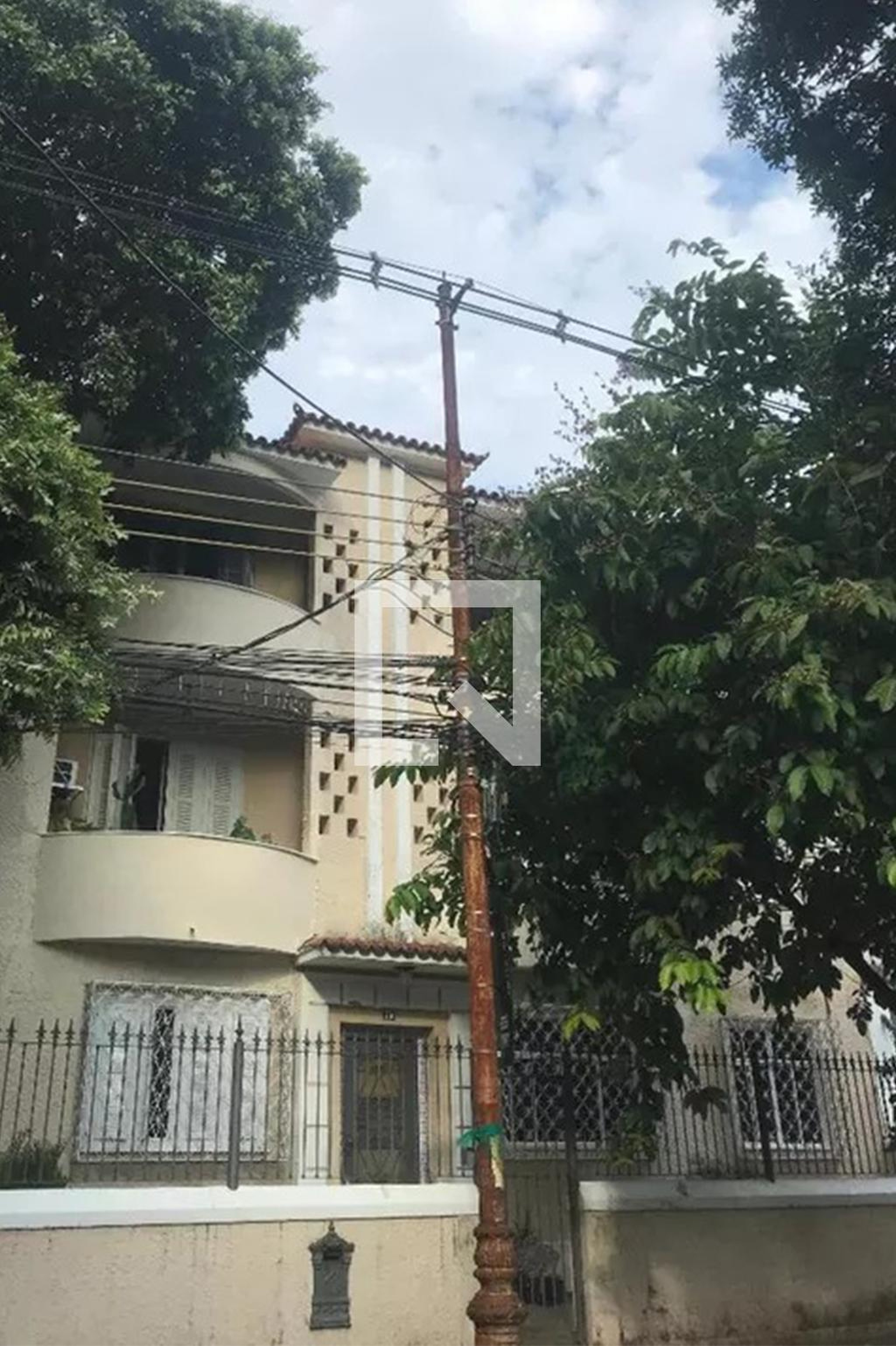 Fachada Condomínio em Rua Garibaldi, 80