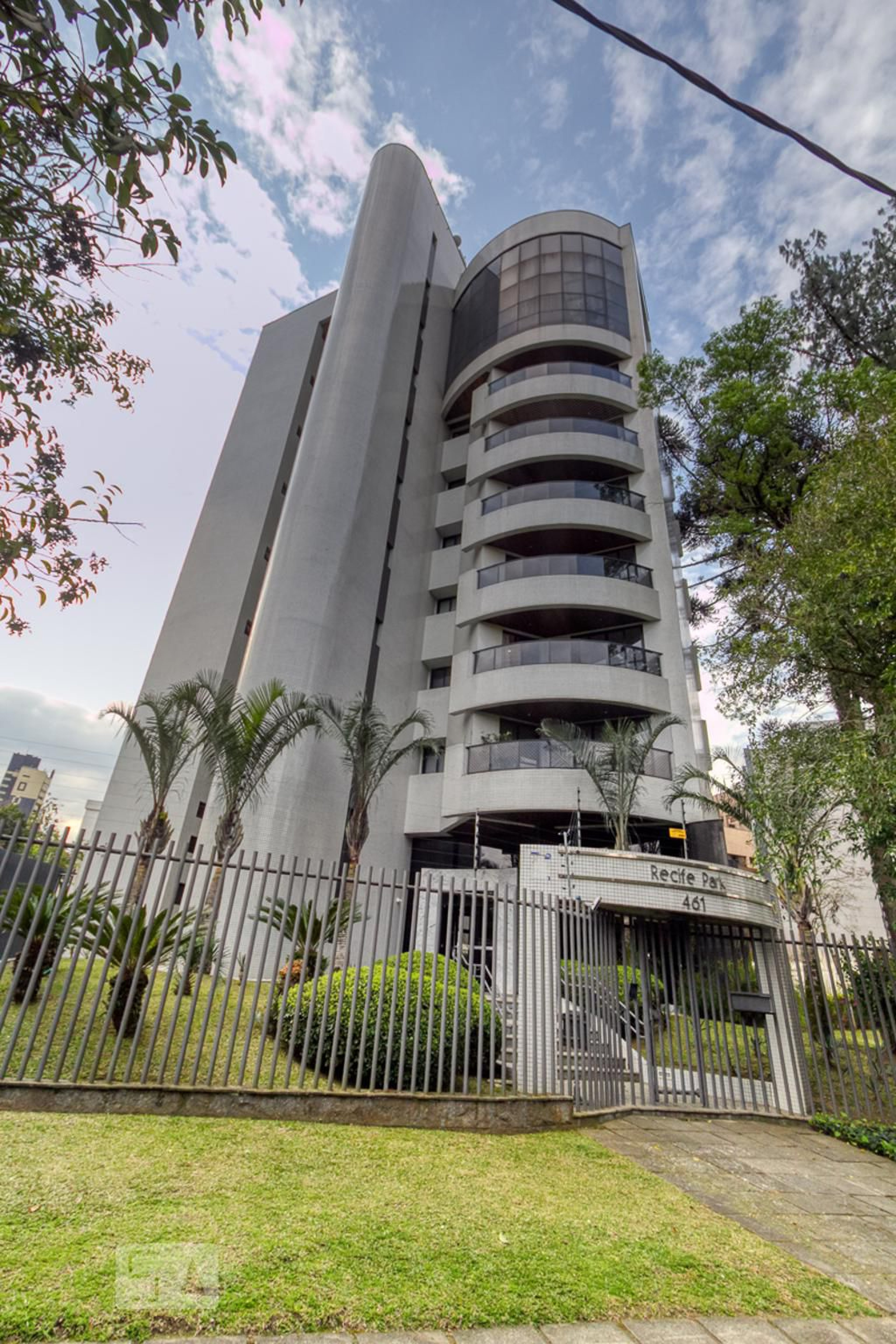 Fachada do Condomínio Condomínio Recife Park