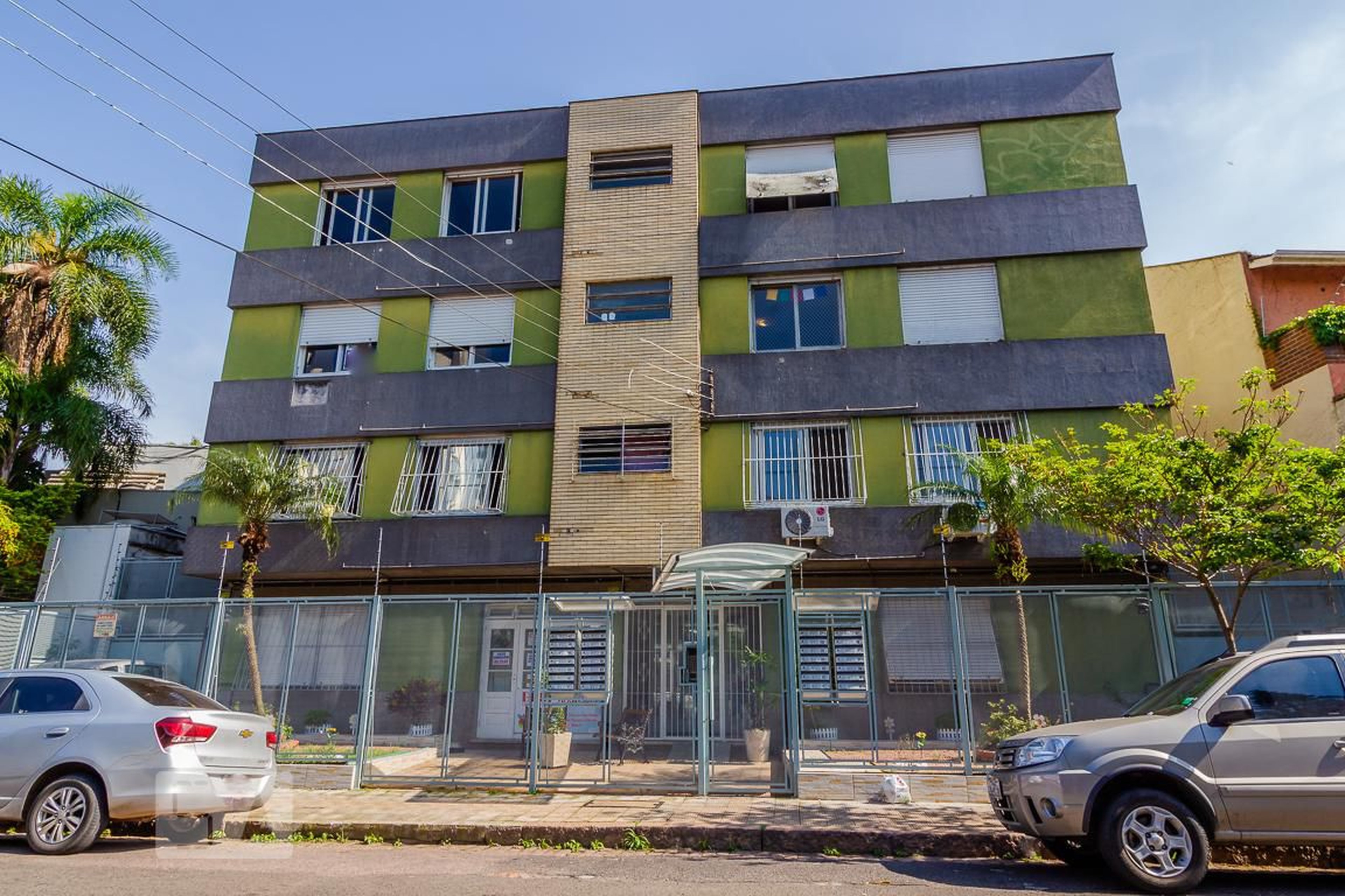 Fachada Condomínio em Rua Alberto Torres, 223