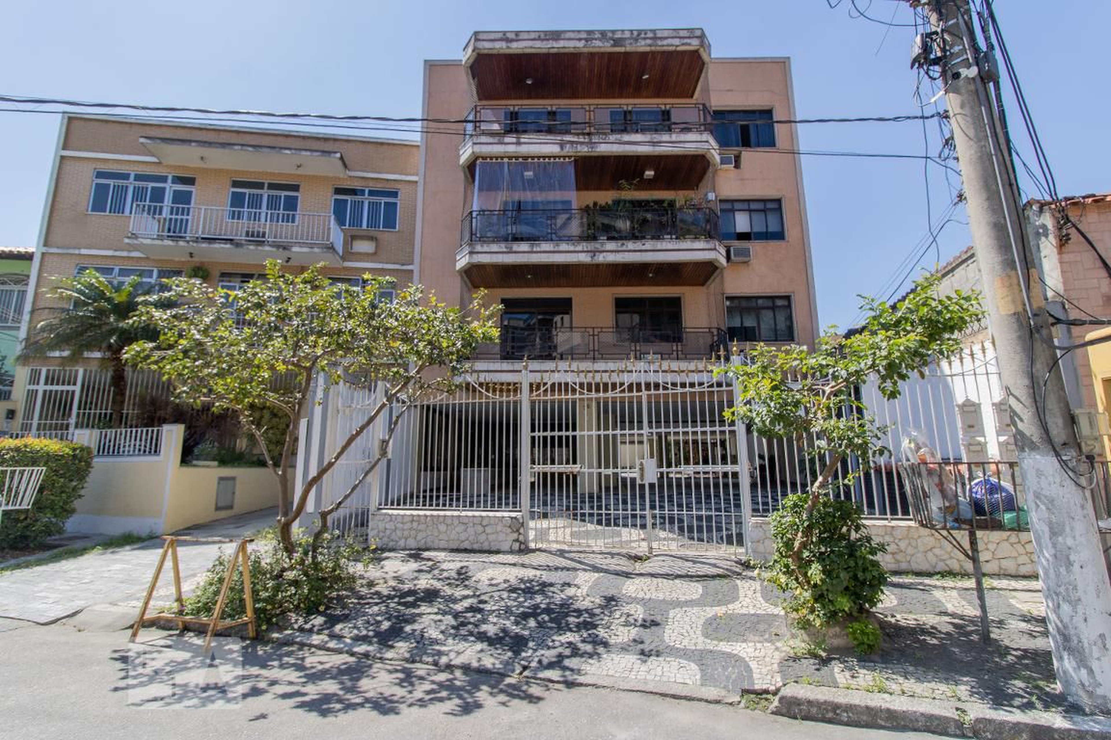 Fachada Condomínio em Rua Vitório Libonati, 30