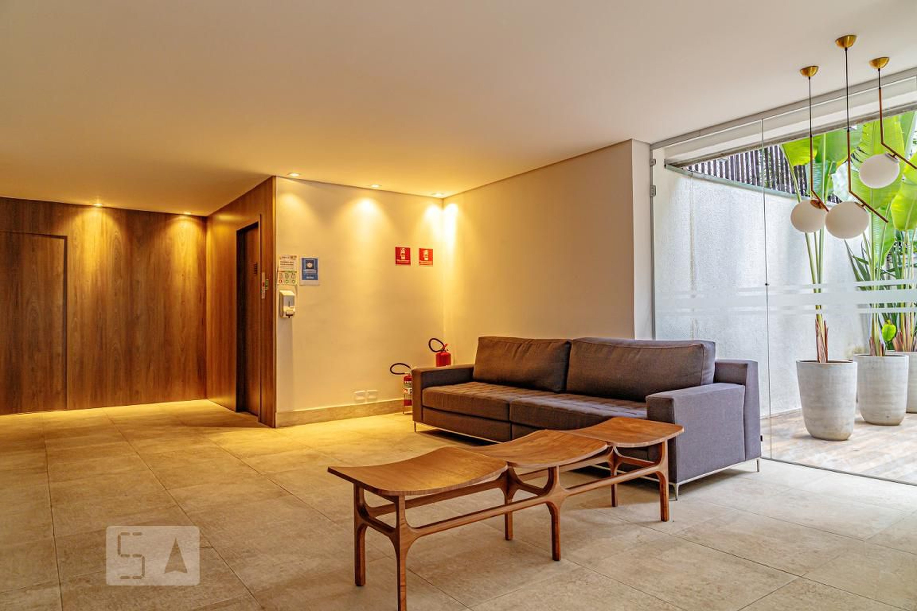 Área comum - Emílio de Menezes