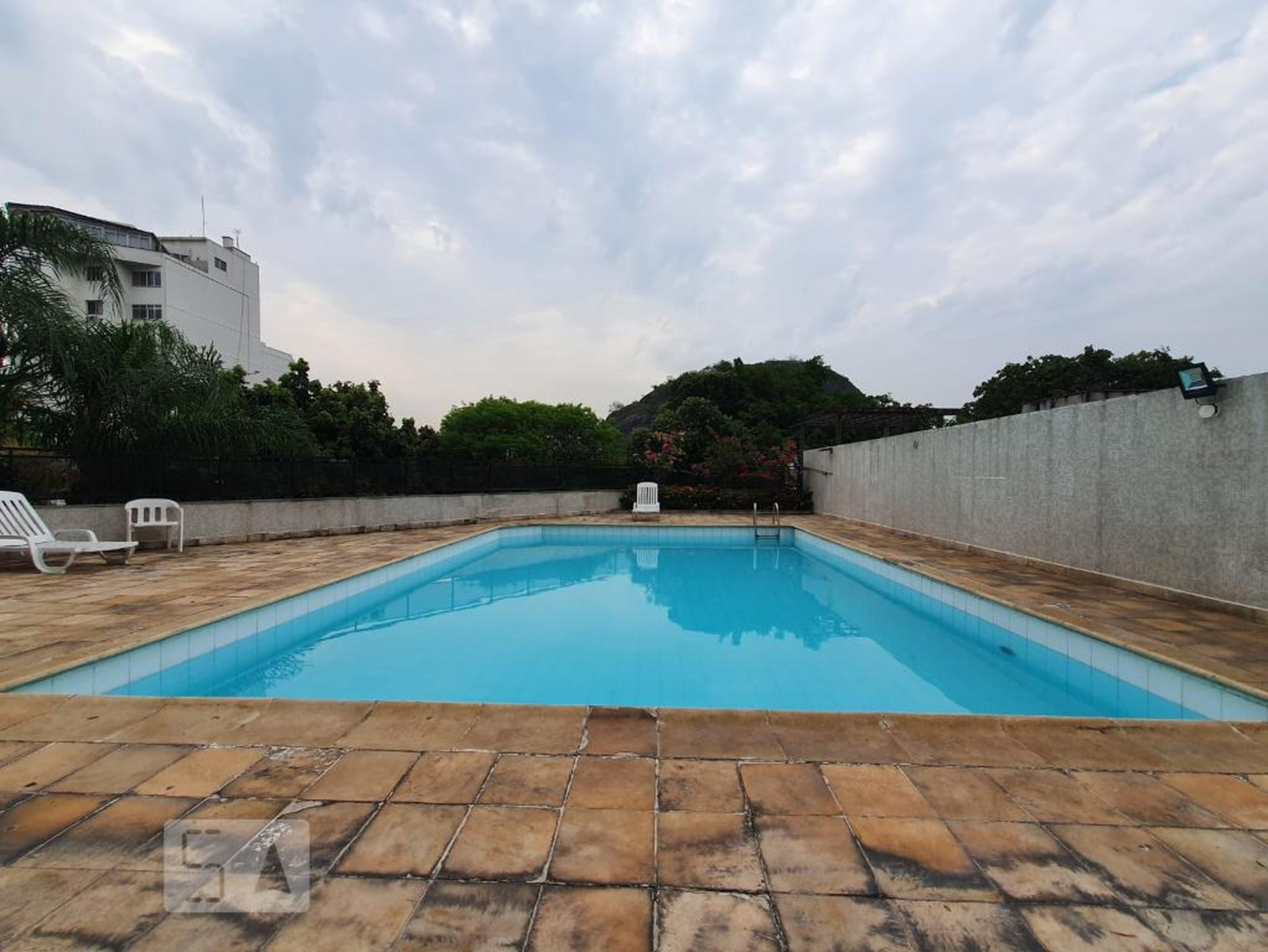 Piscina - Edifício Eliane