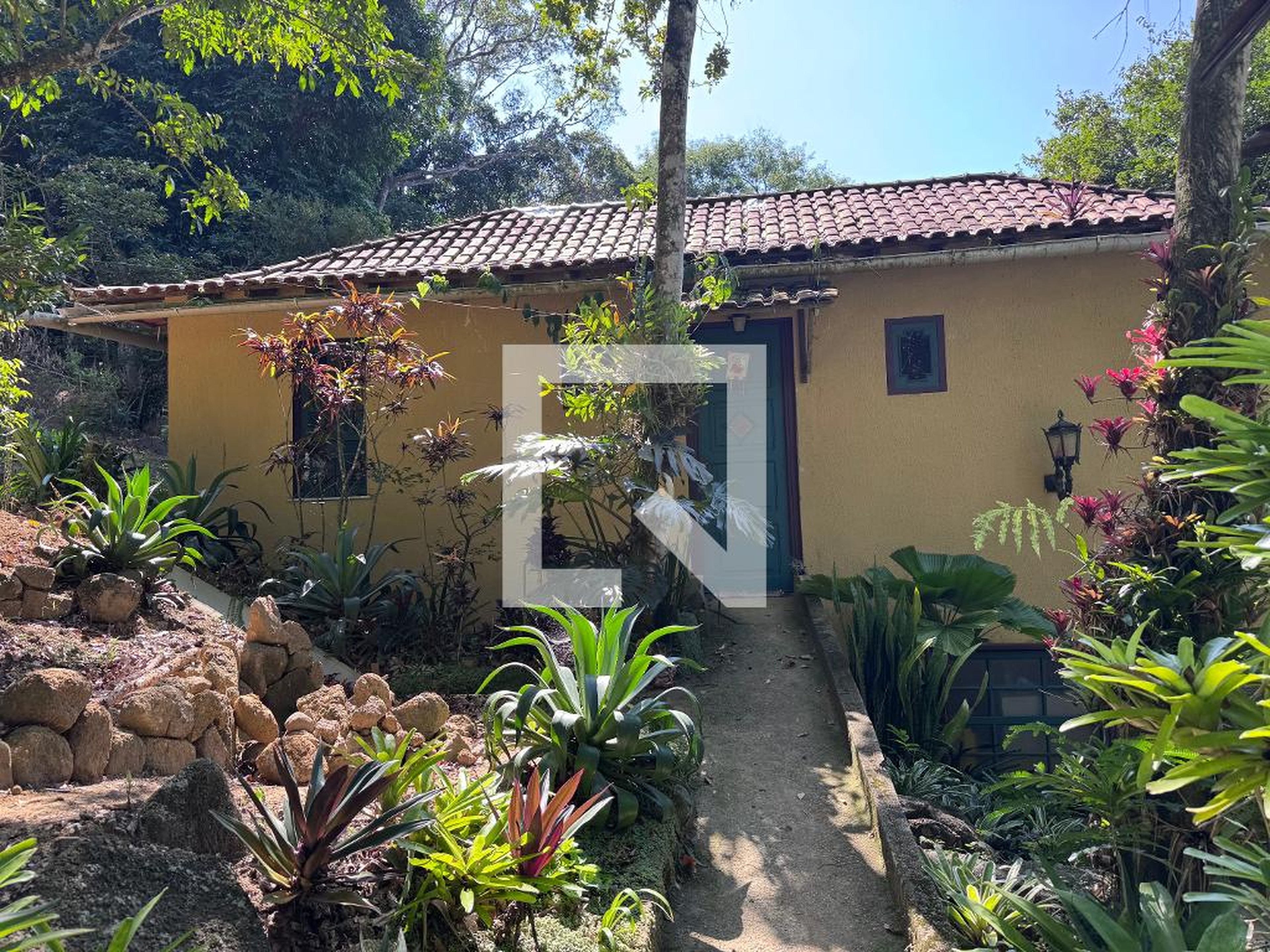 Fachada Condomínio em Estrada do Morgado, 900