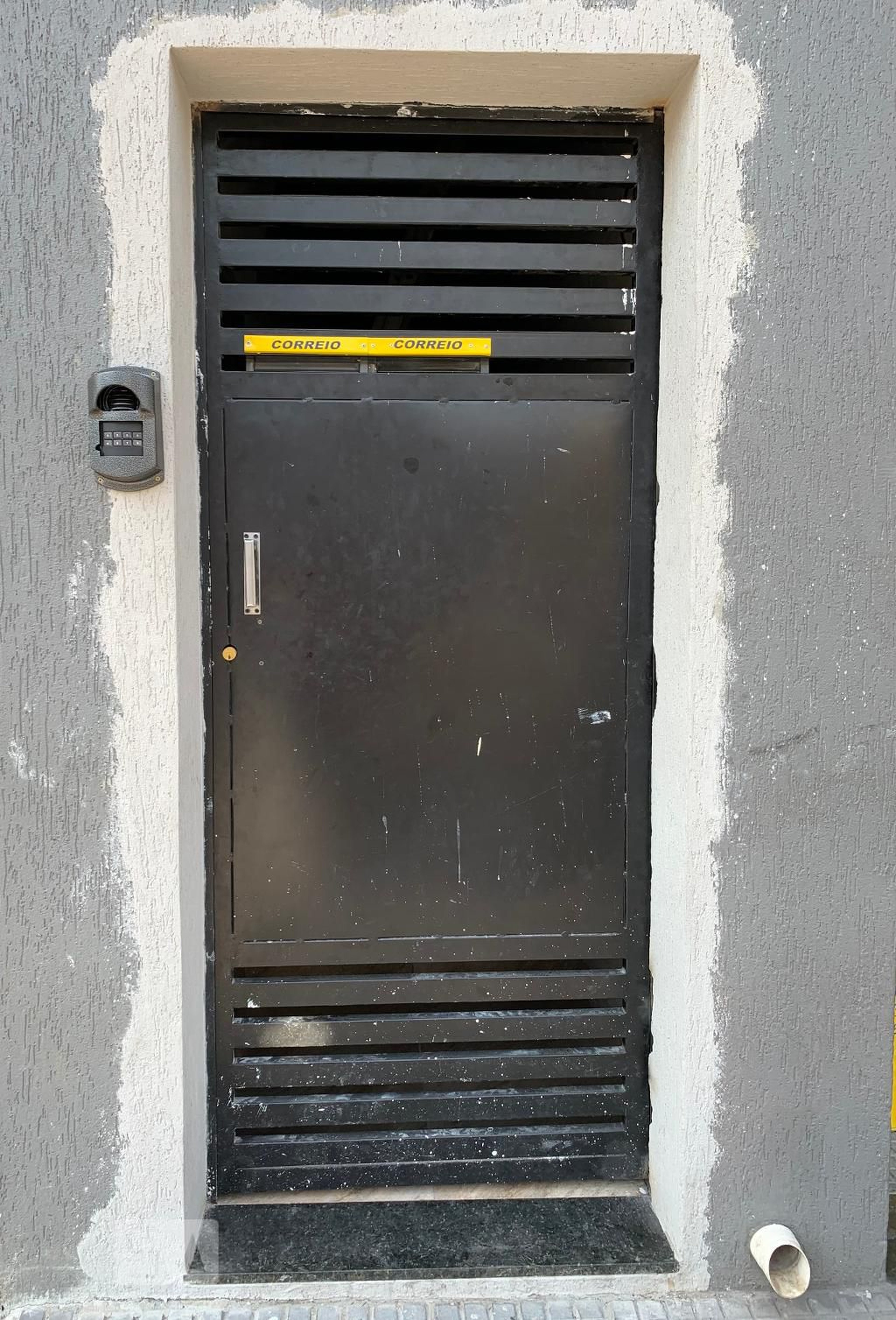 Fachada Condomínio em Rua Geolândia, 787