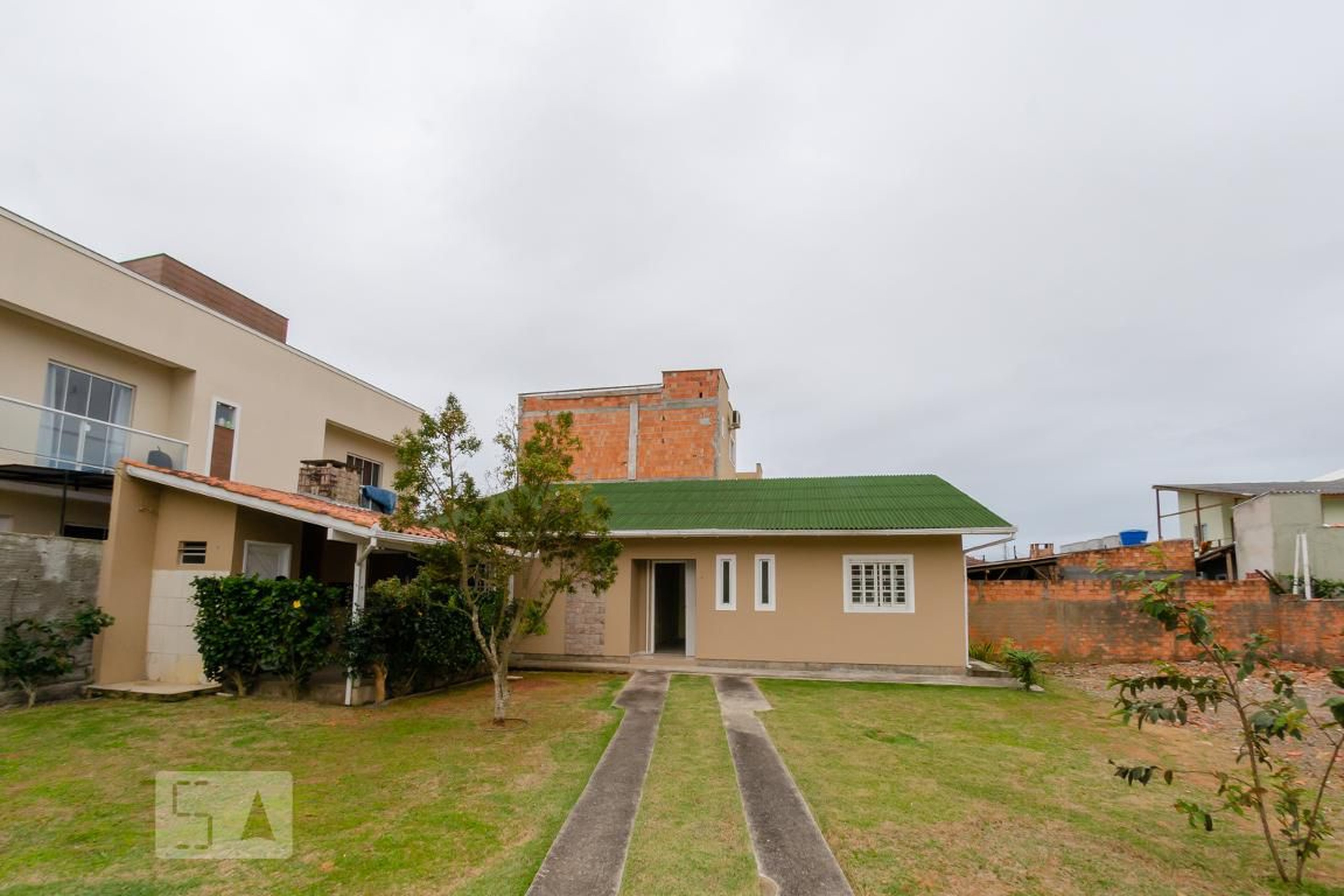 Fachada Condomínio em Servidão da Lua Quarto Crescente, 37