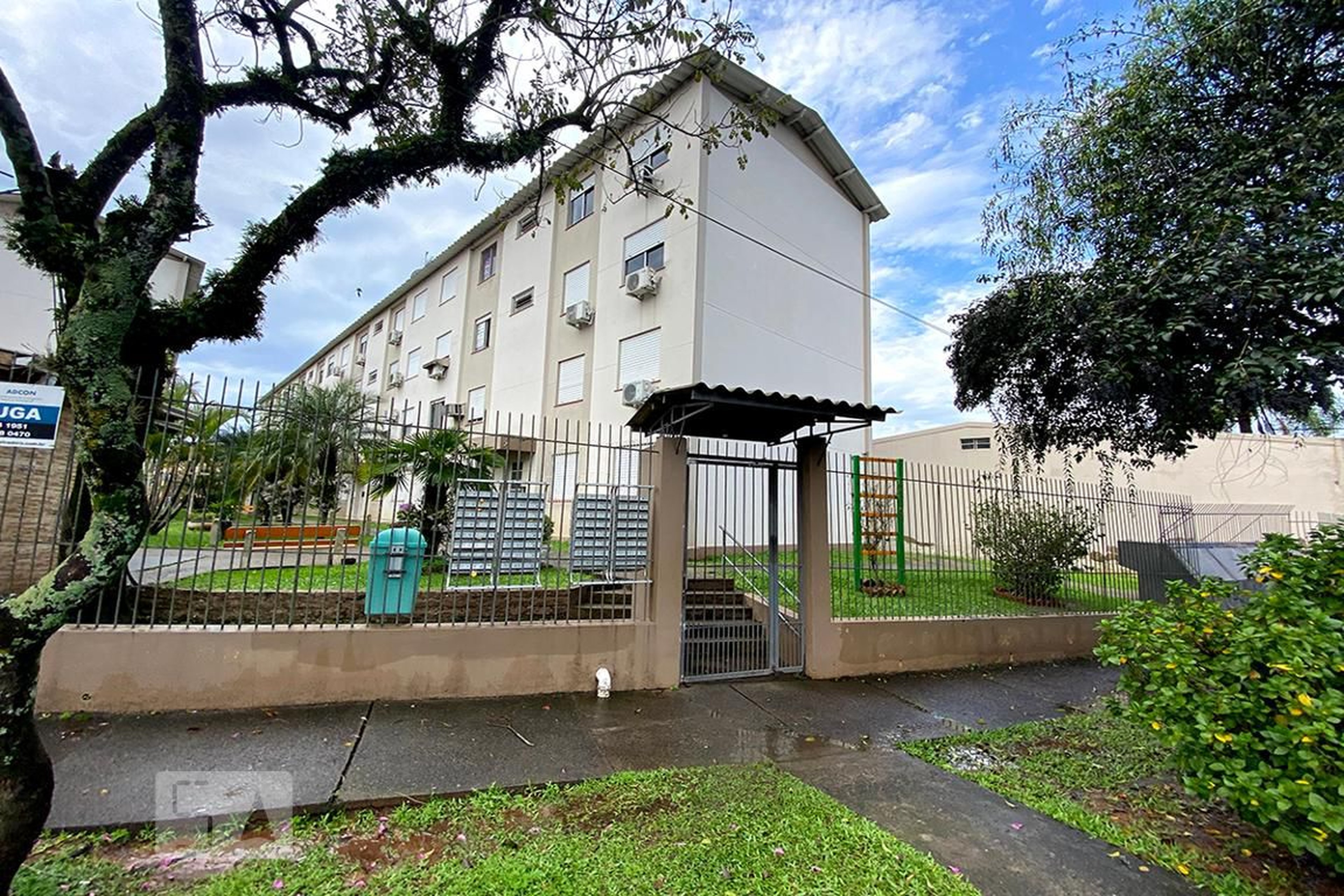 Fachada do Condomínio Condomínio em Rua Mundo Novo, 311