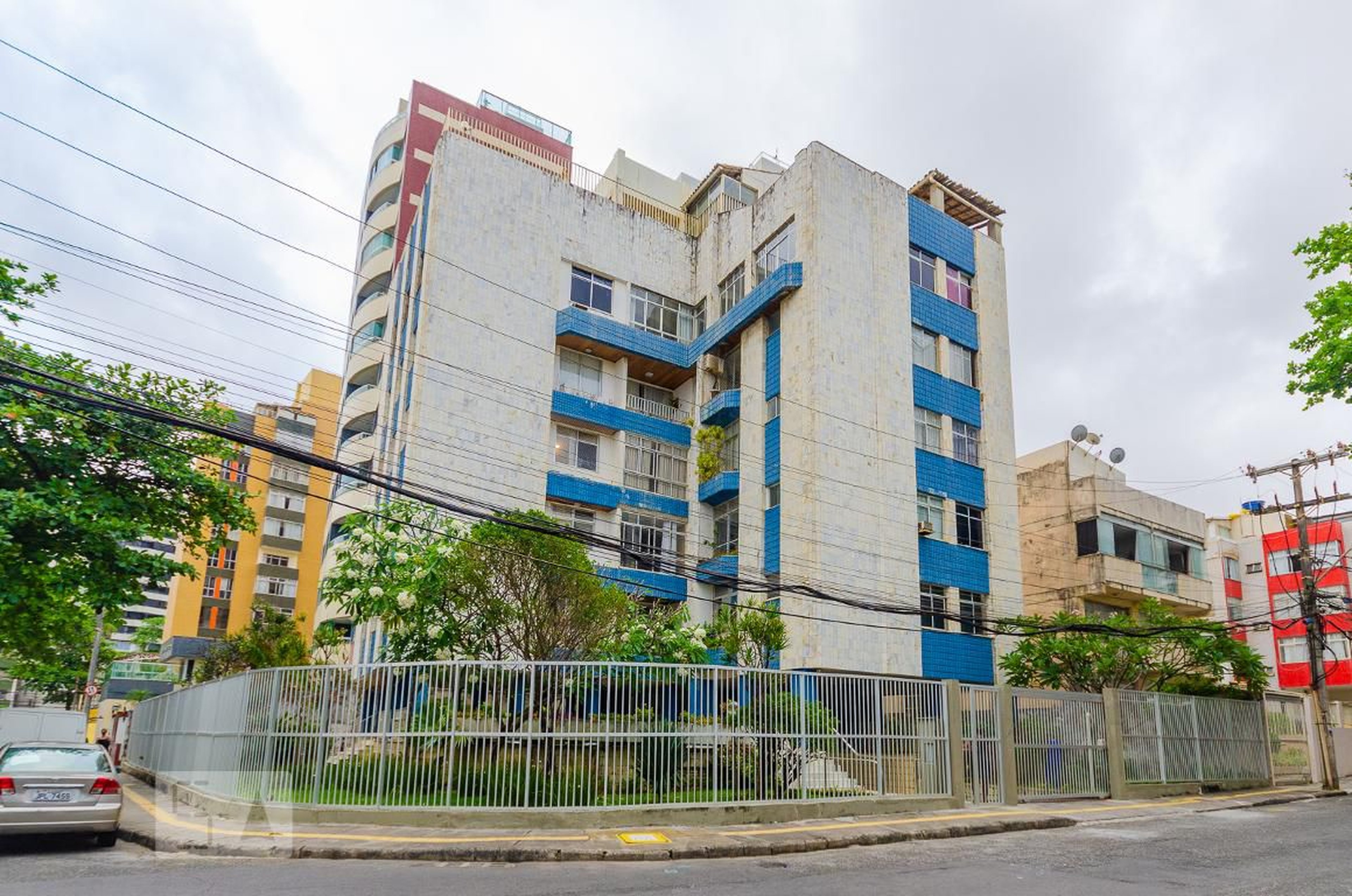 Fachada do Condomínio Condomínio Marcos